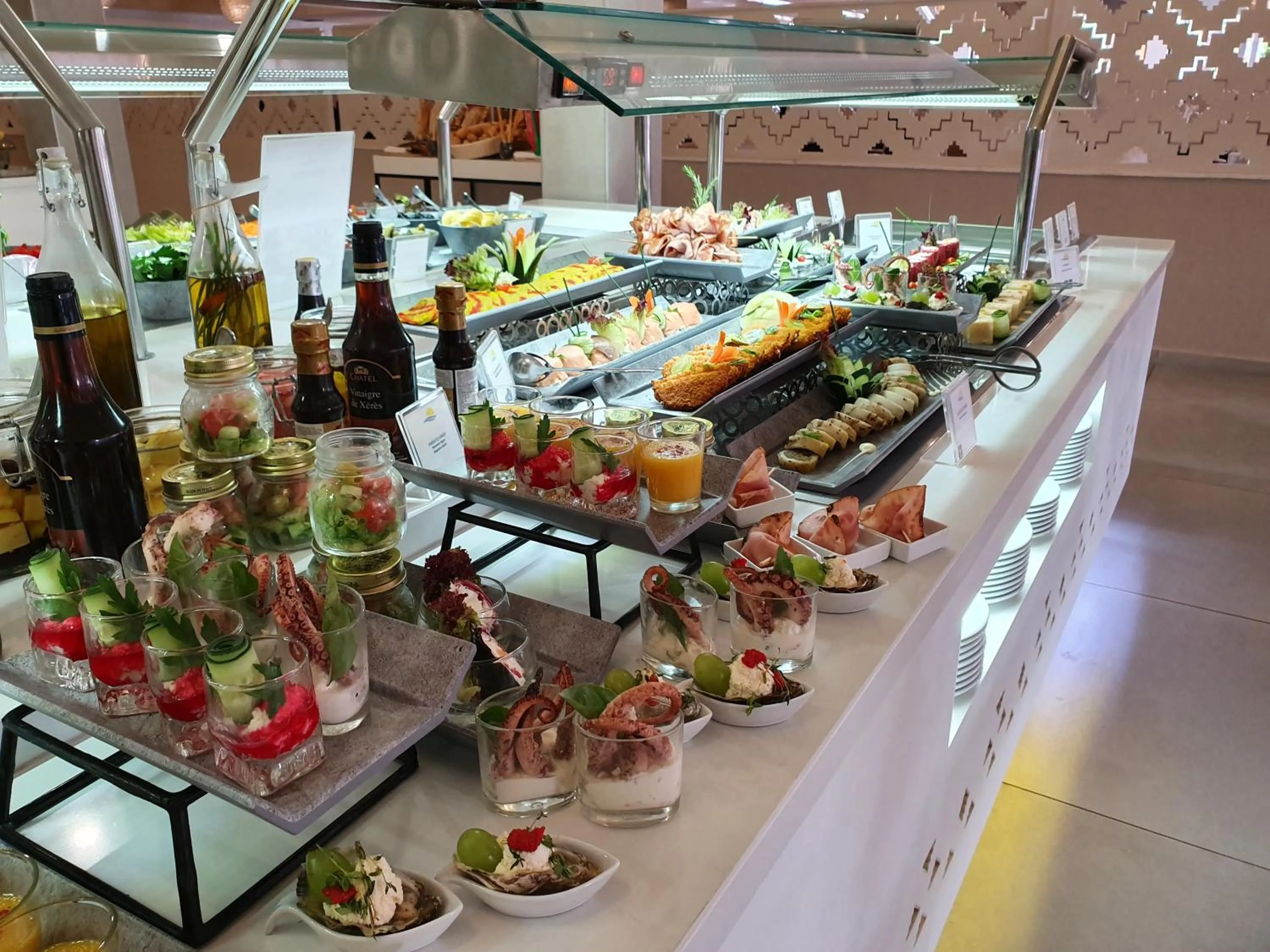 Food and drinks in TUI BLUE Medina Gardens - Adults Only - All Inclusive