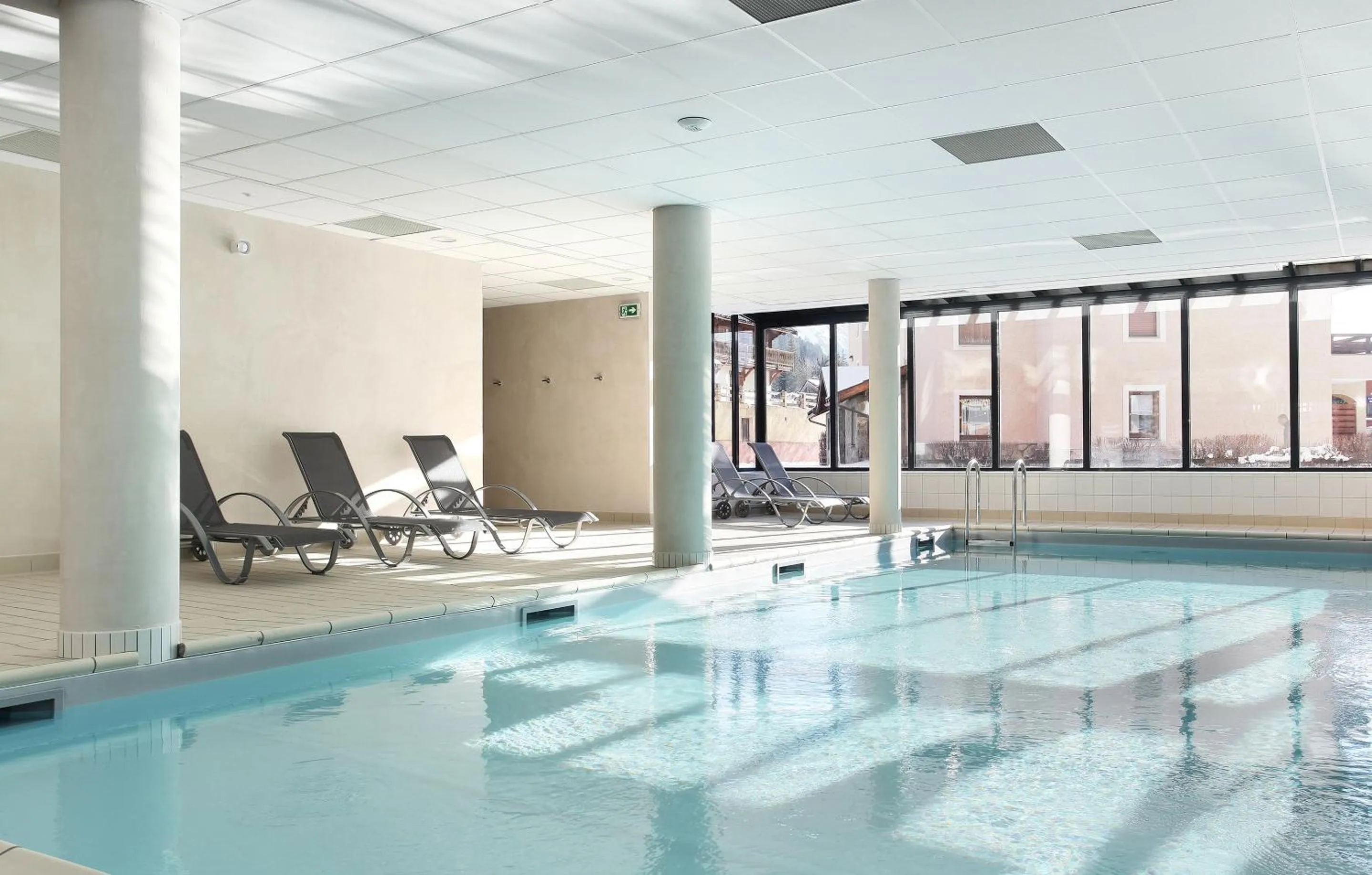 Swimming pool in Résidence Odalys Aquisana