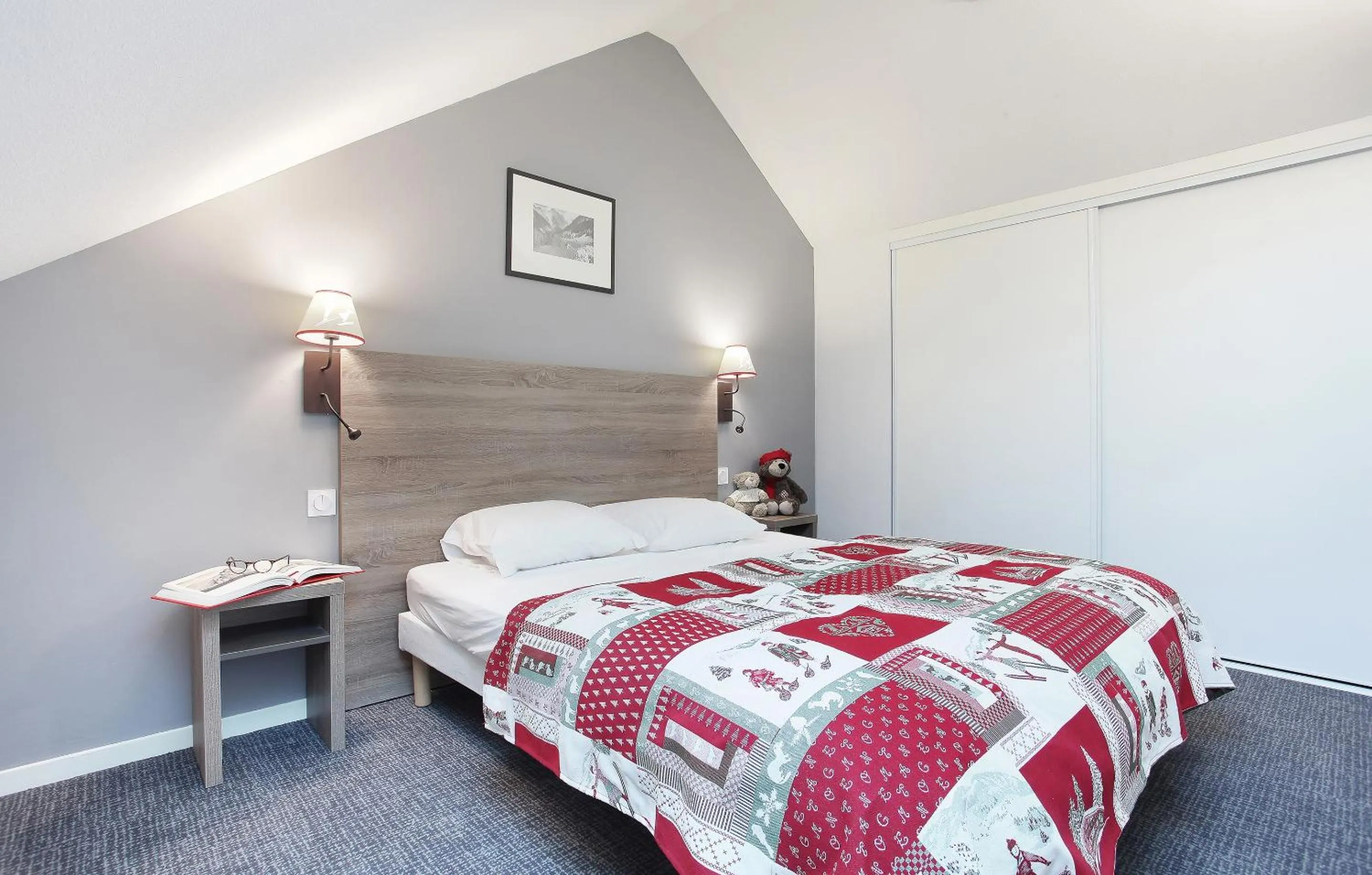 Bedroom, Bed in Résidence Odalys Aquisana