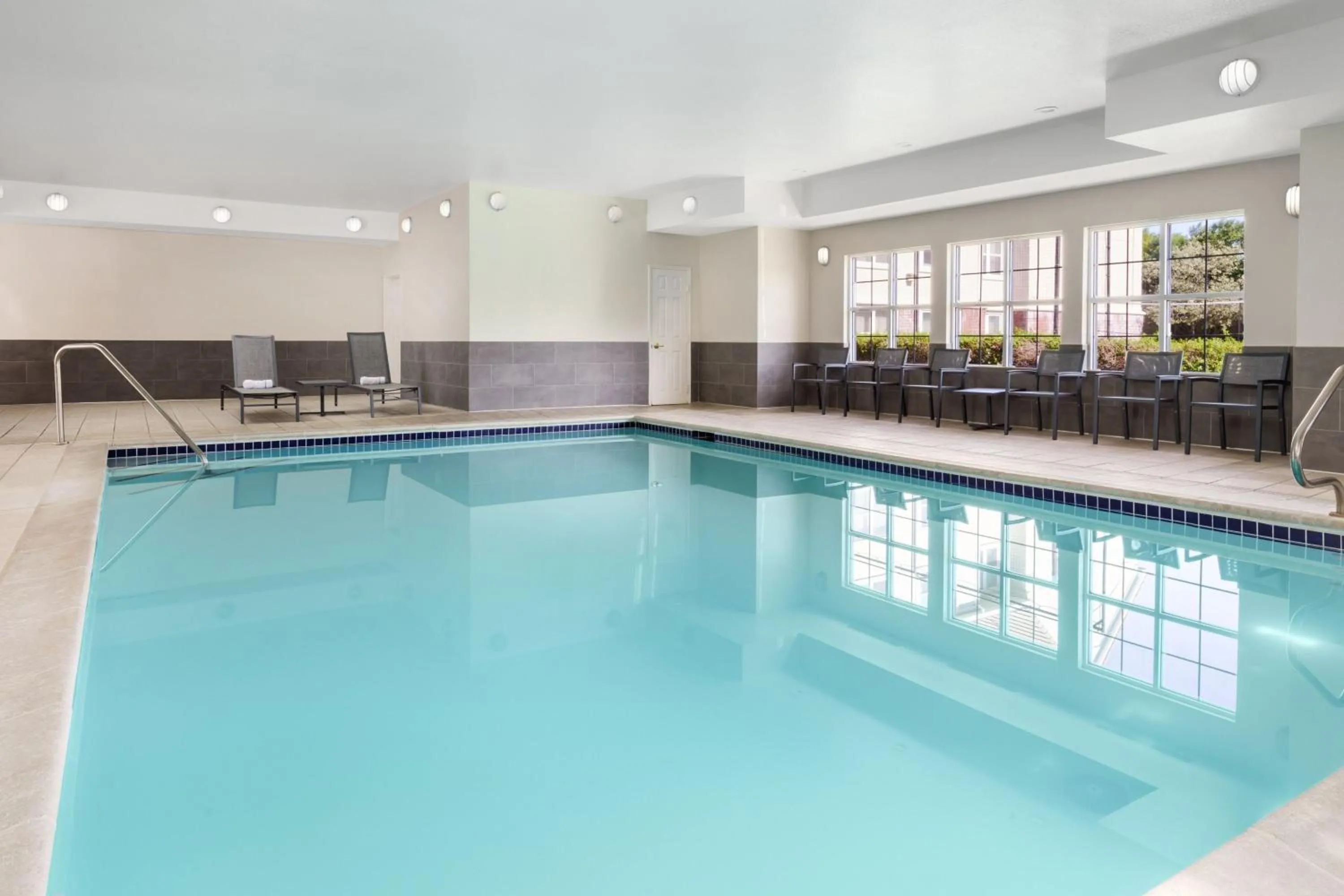 Swimming pool in Residence Inn San Jose South/Morgan Hill