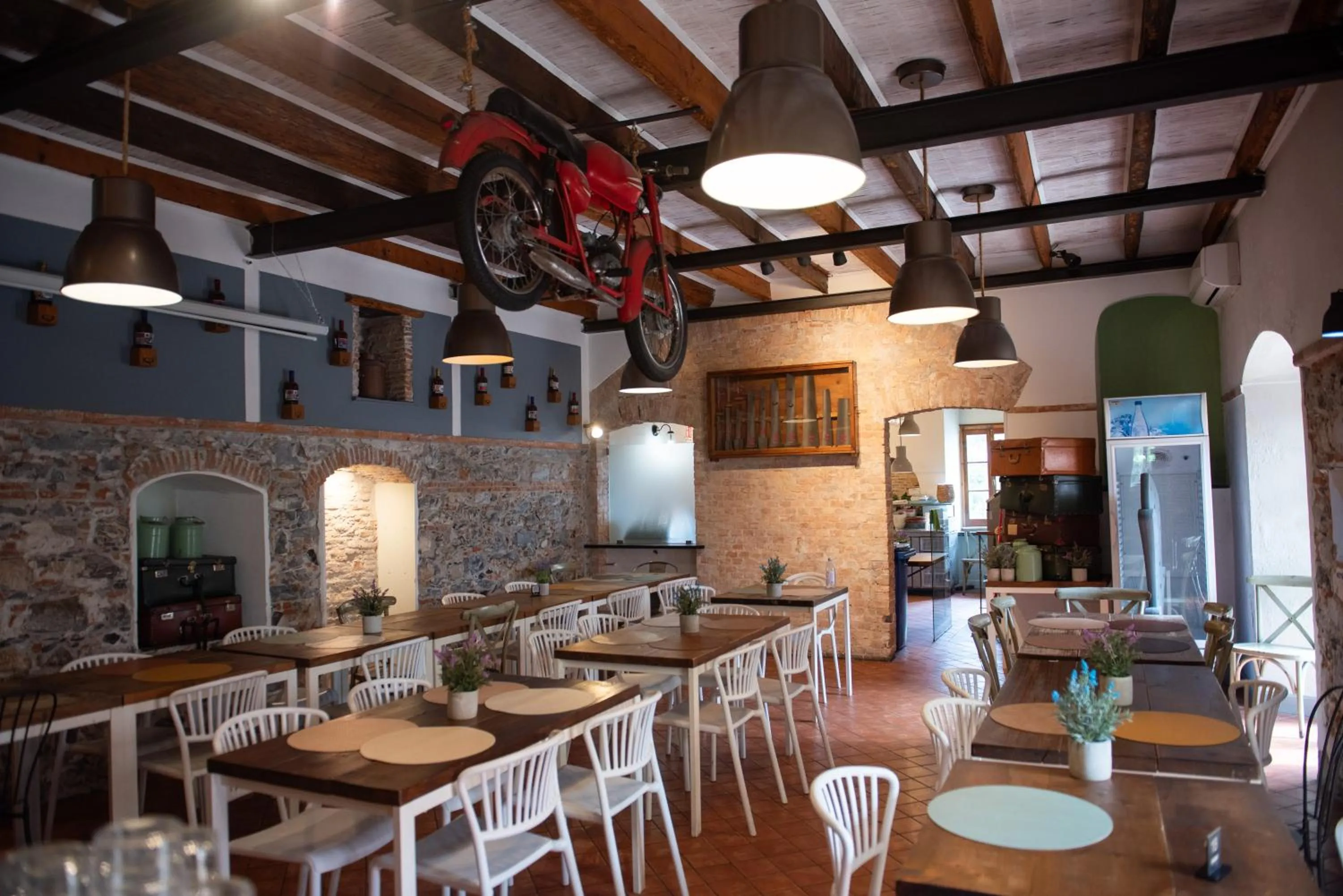 Restaurant/places to eat in Fra Diavolo