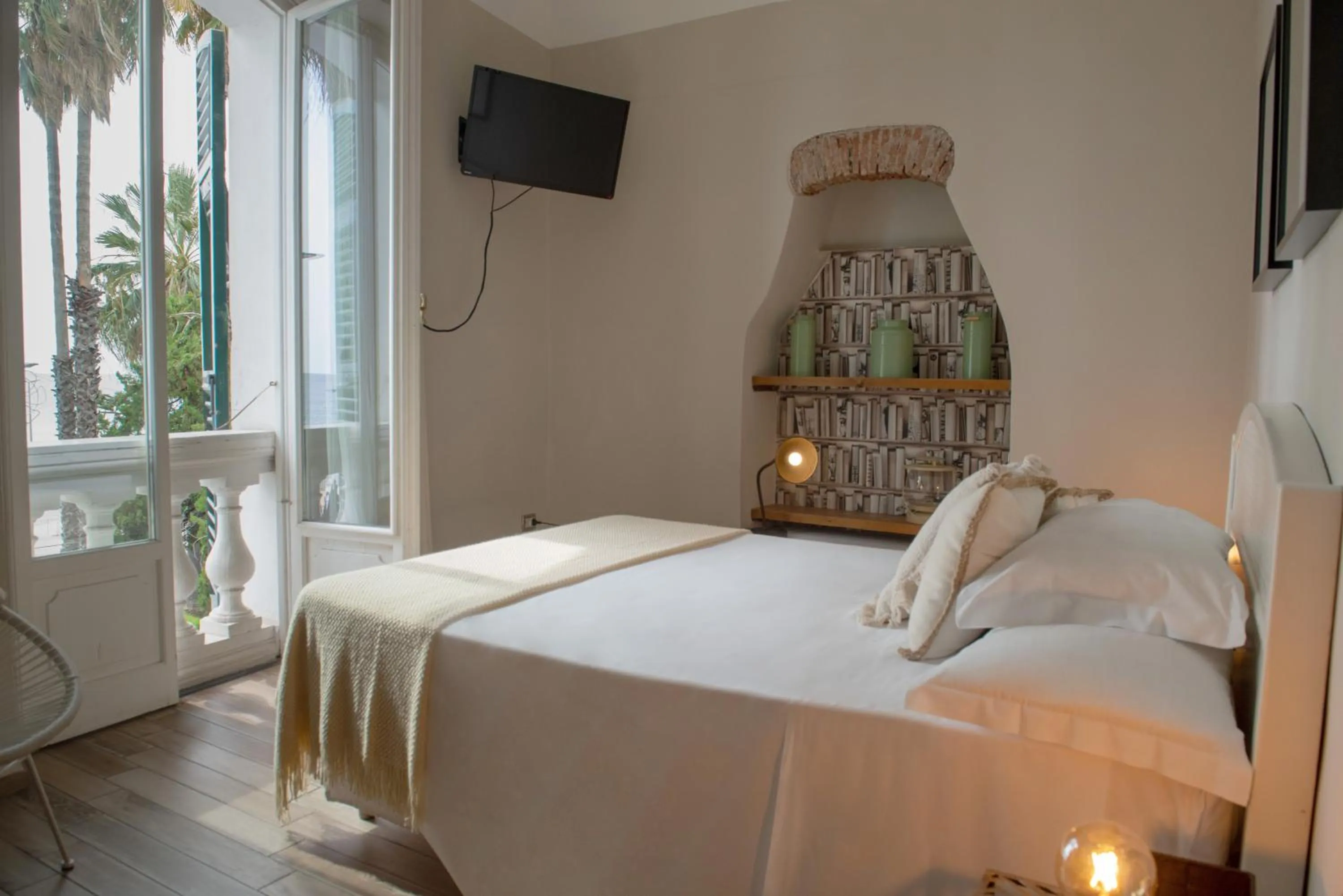 Bedroom, Bed in Fra Diavolo