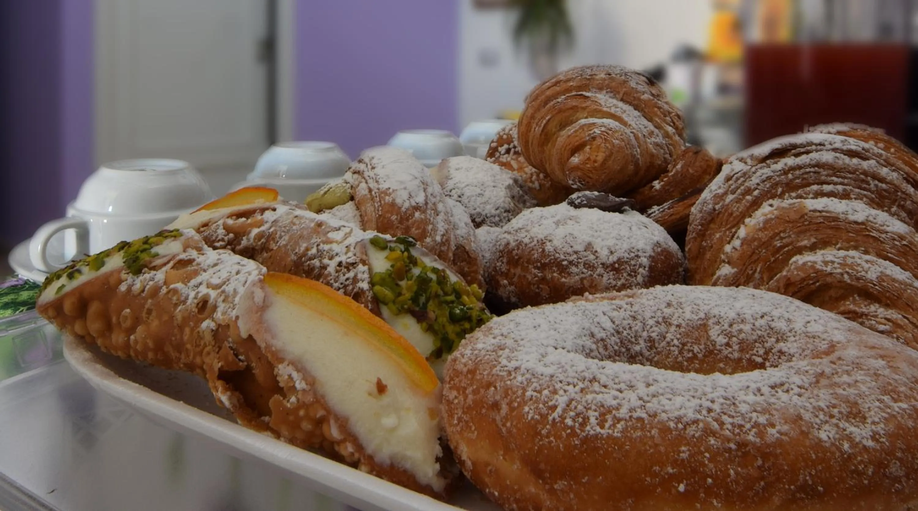 Food and drinks in B&B Alighieri 21