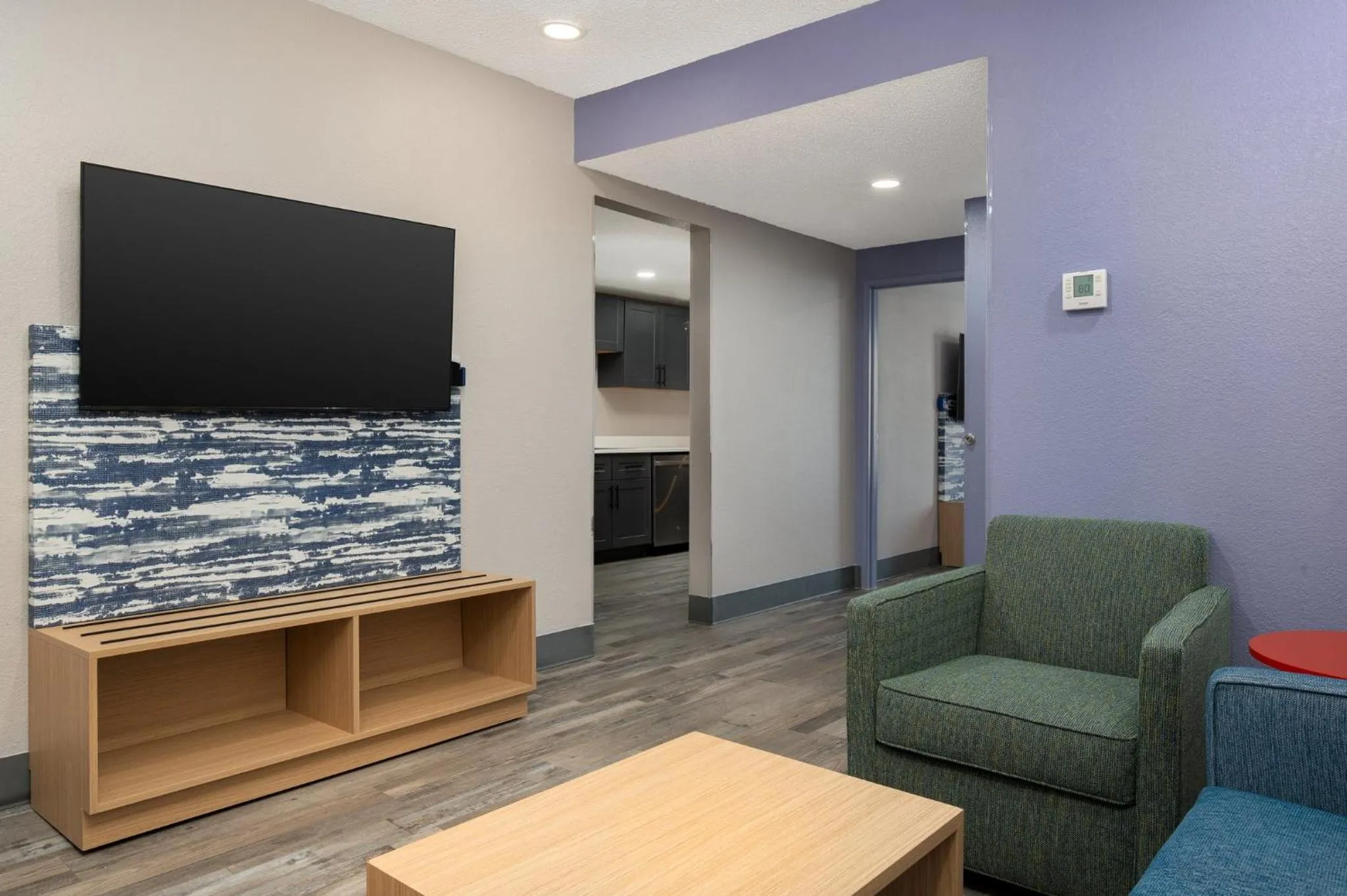 Photo of the whole room in Garner Hotel Evansville East by IHG