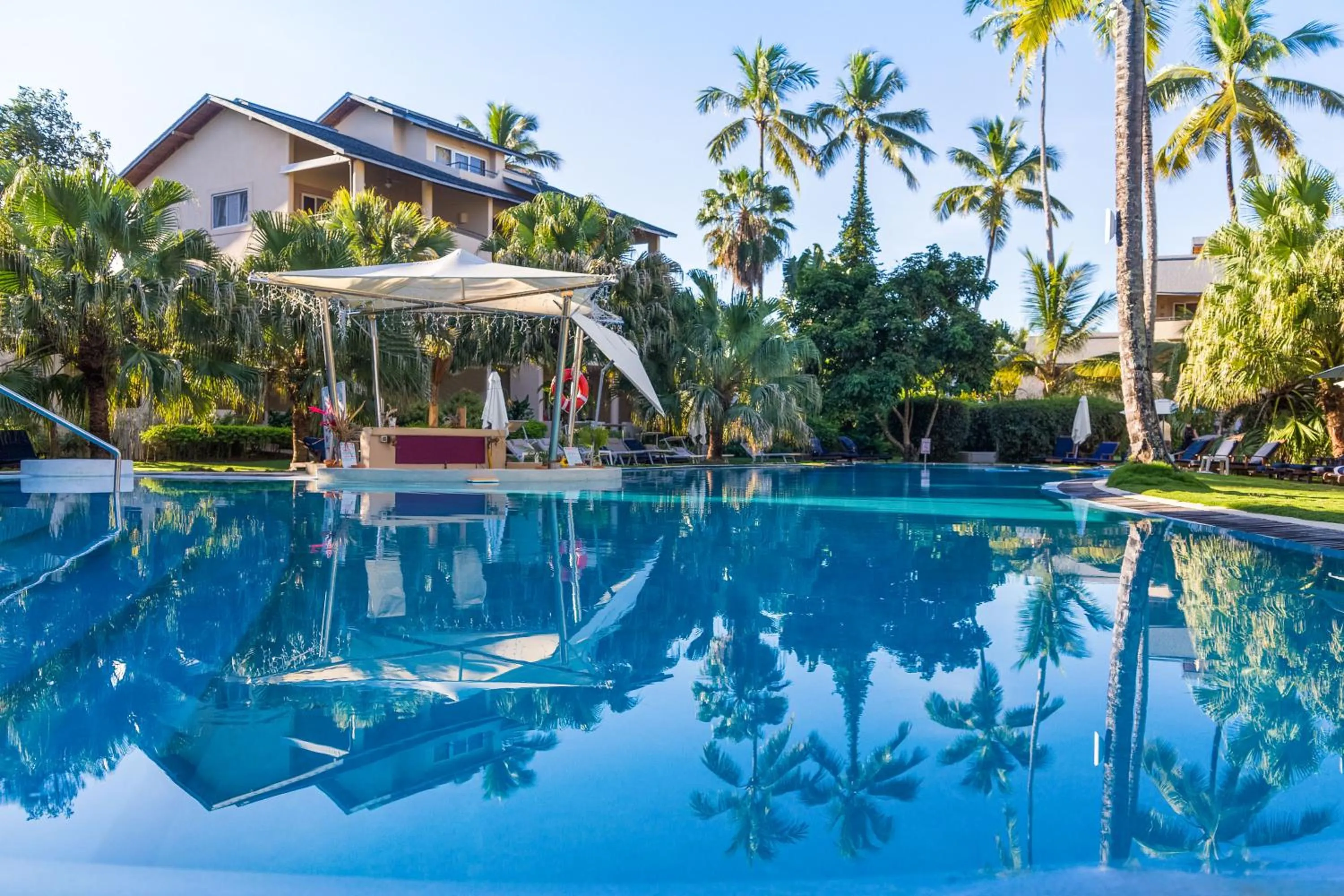 Swimming pool in Hotel Alisei