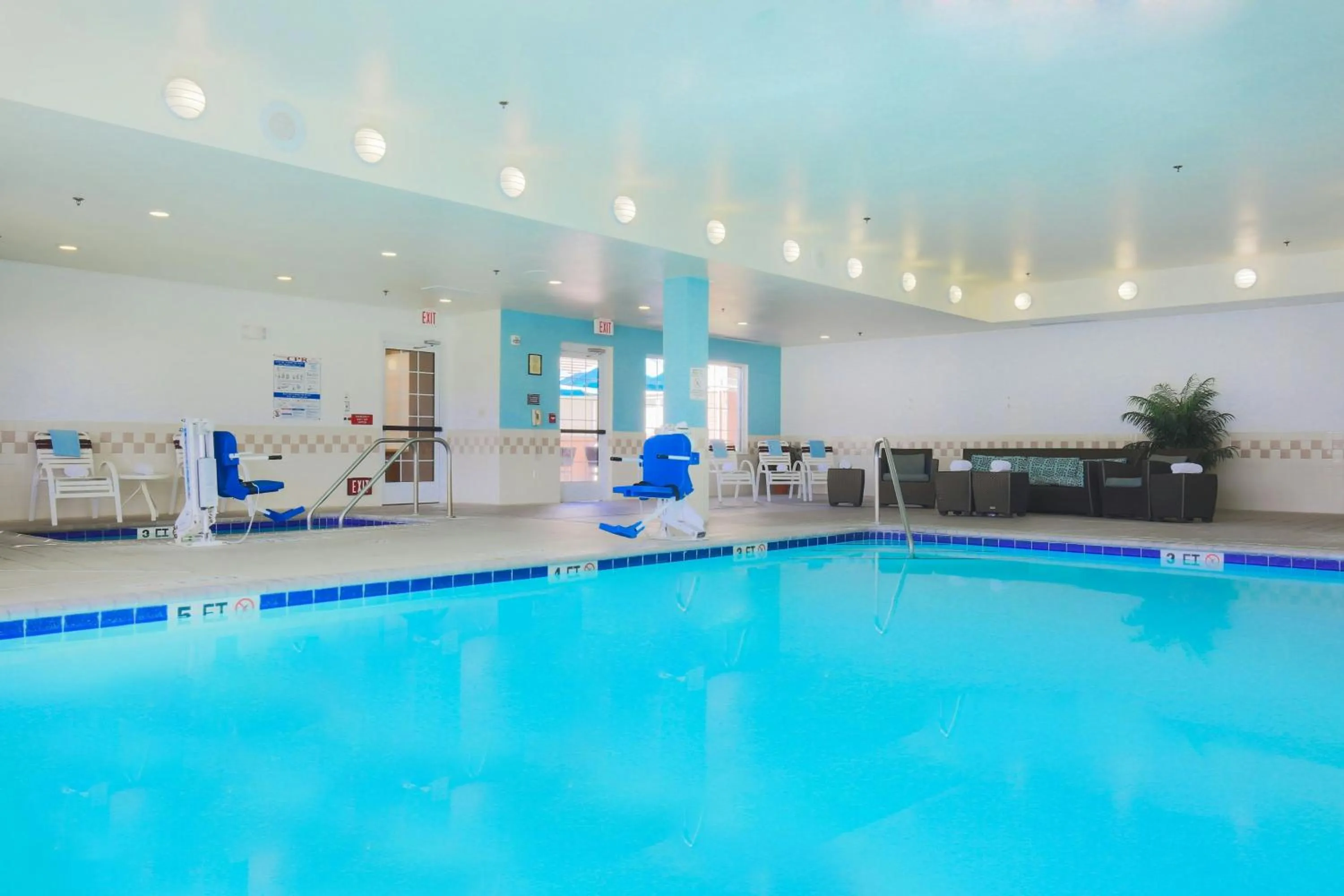 Swimming pool in Residence Inn by Marriott Salinas Monterey