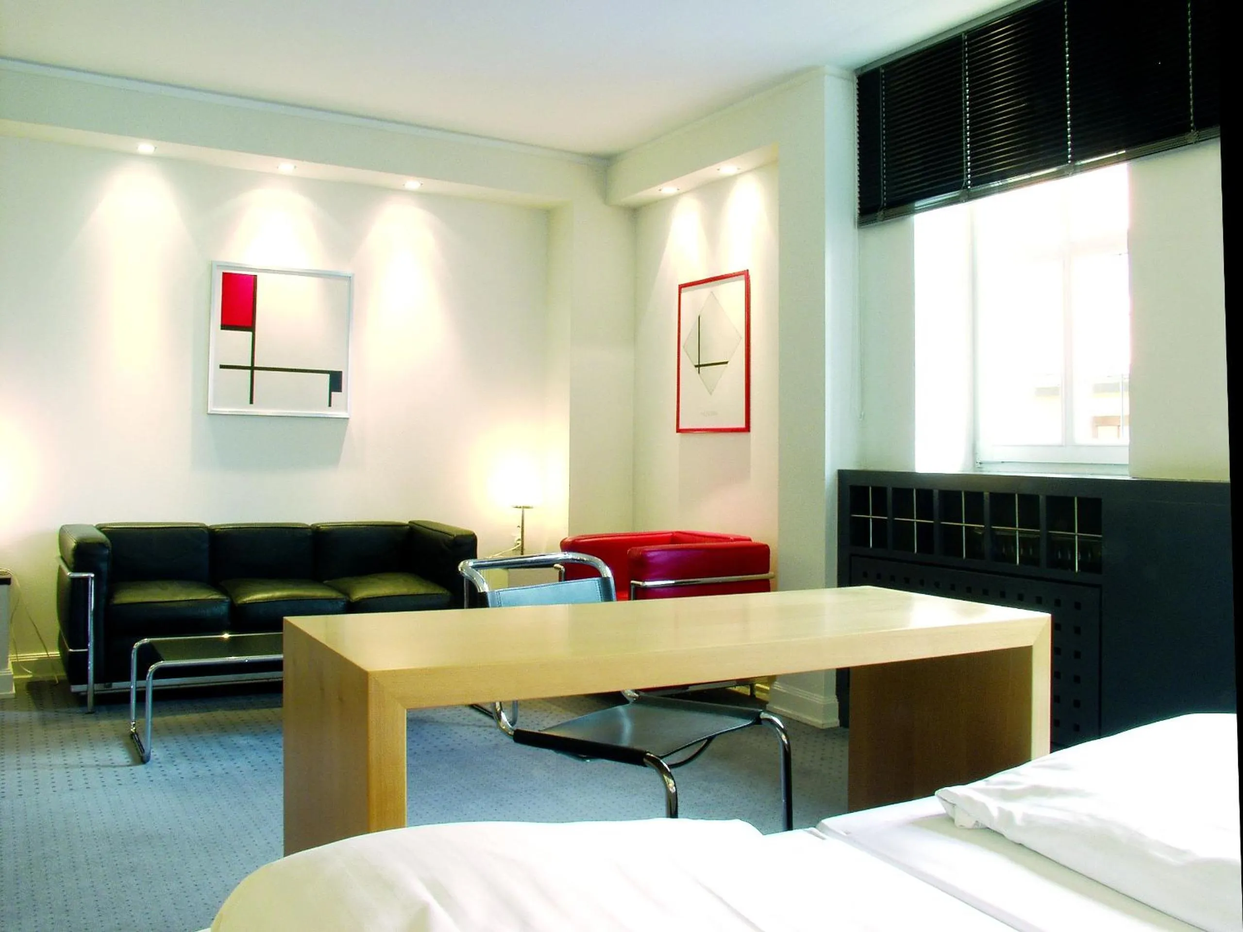 Photo of the whole room, Bed in RomanticHOTEL Goldener Karpfen