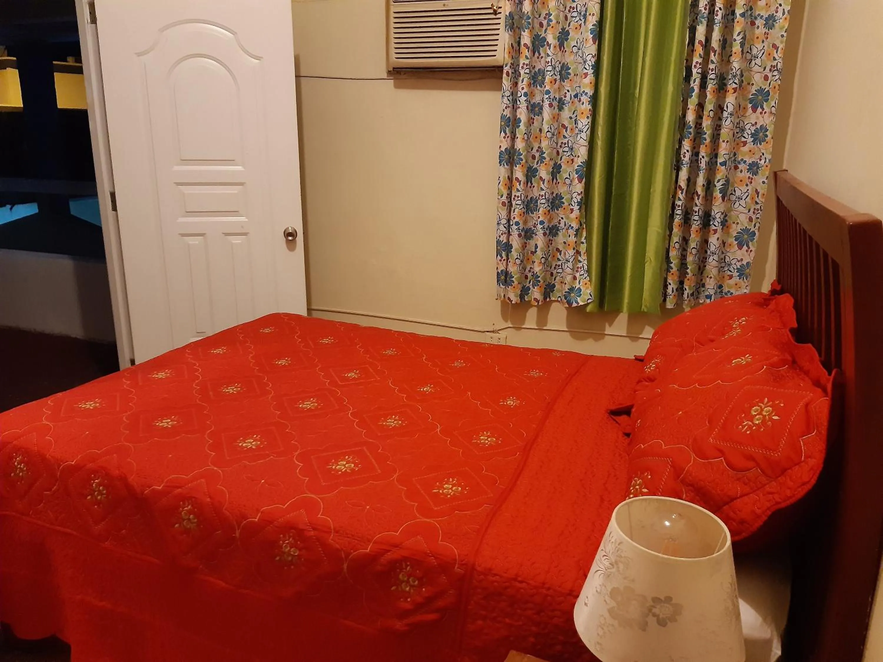 Bed in Hotel El Tronco Inc