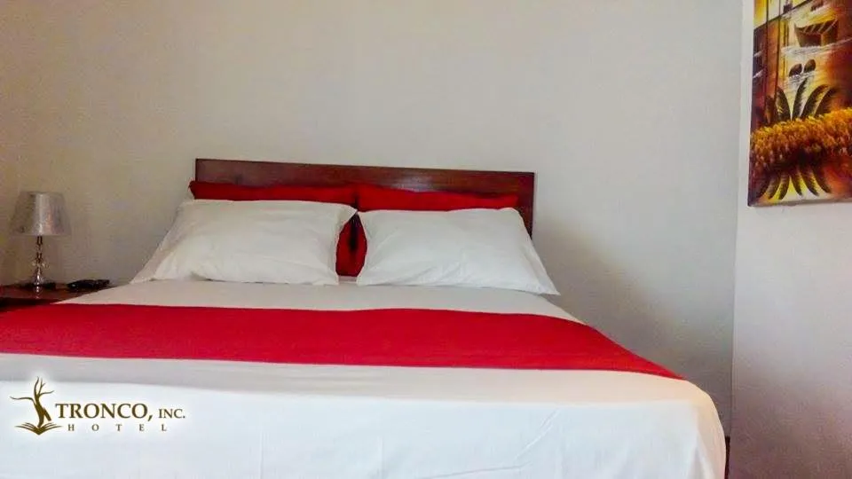 Bedroom, Bed in Hotel El Tronco Inc