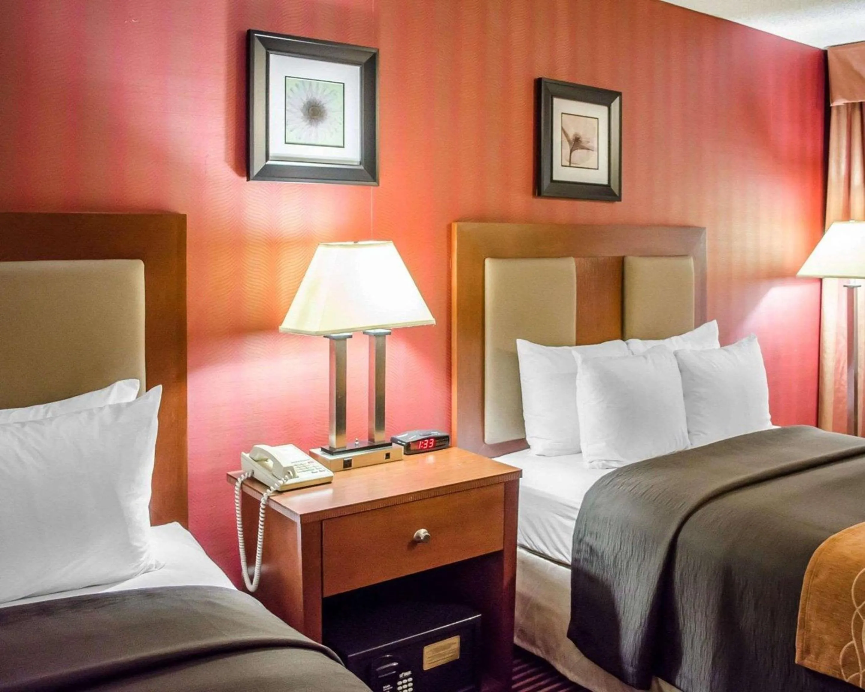 Photo of the whole room, Bed in Hotel Hanna