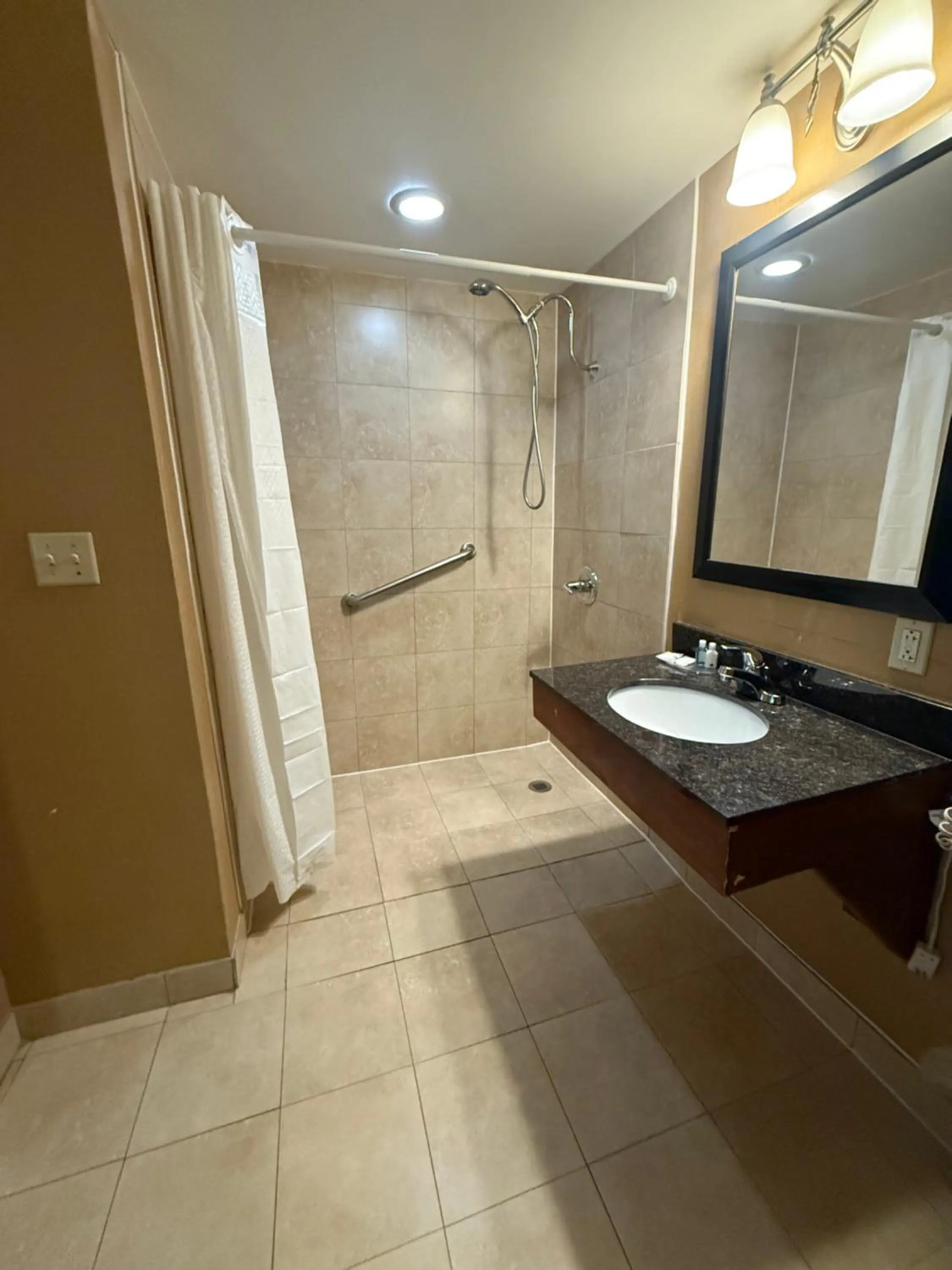 Shower in Hotel Hanna