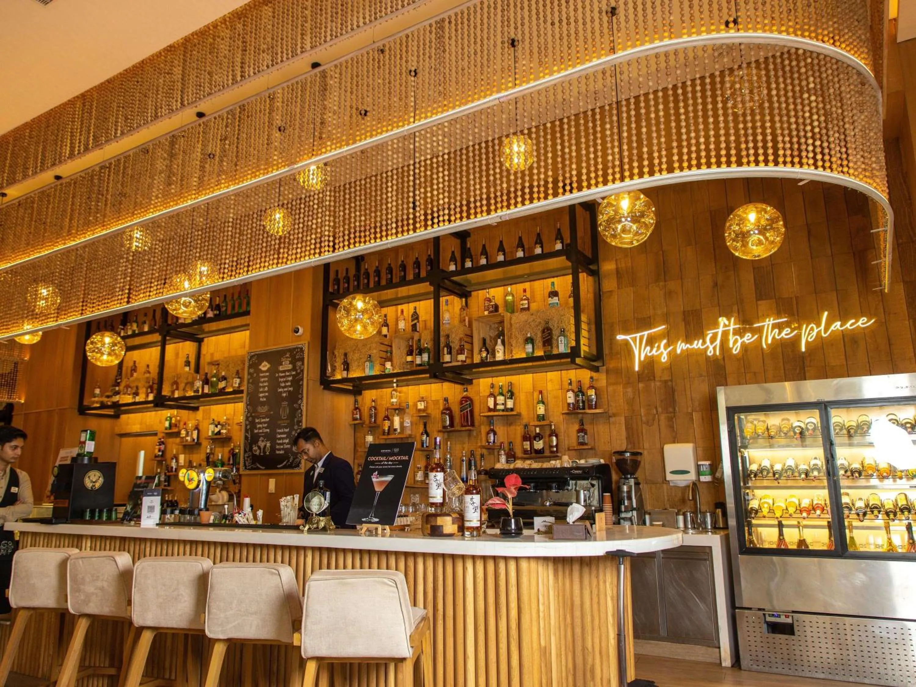 Lounge or bar in Novotel Hyderabad Airport