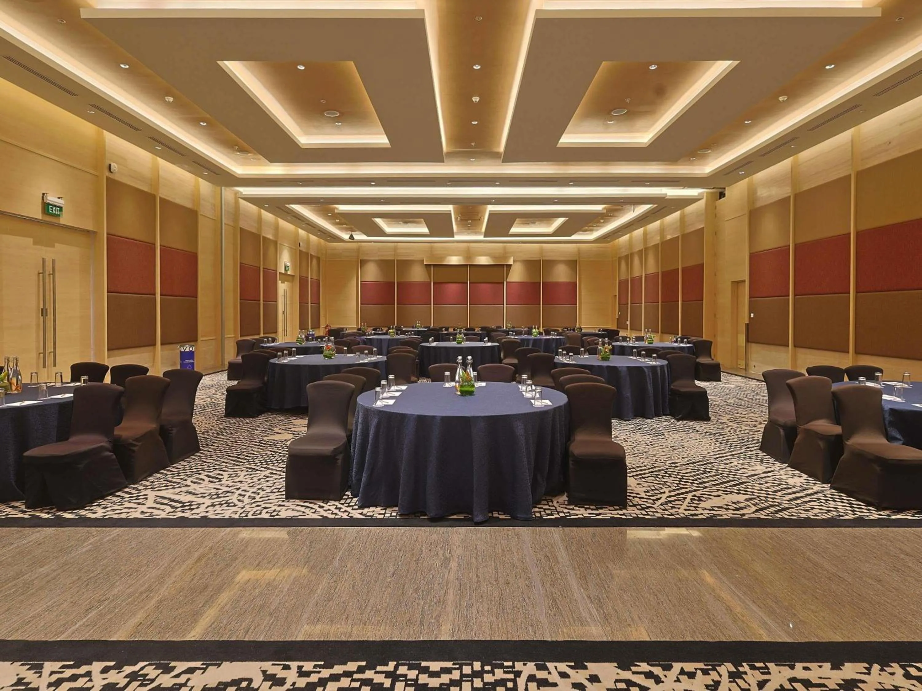 Meeting/conference room in Novotel Hyderabad Airport