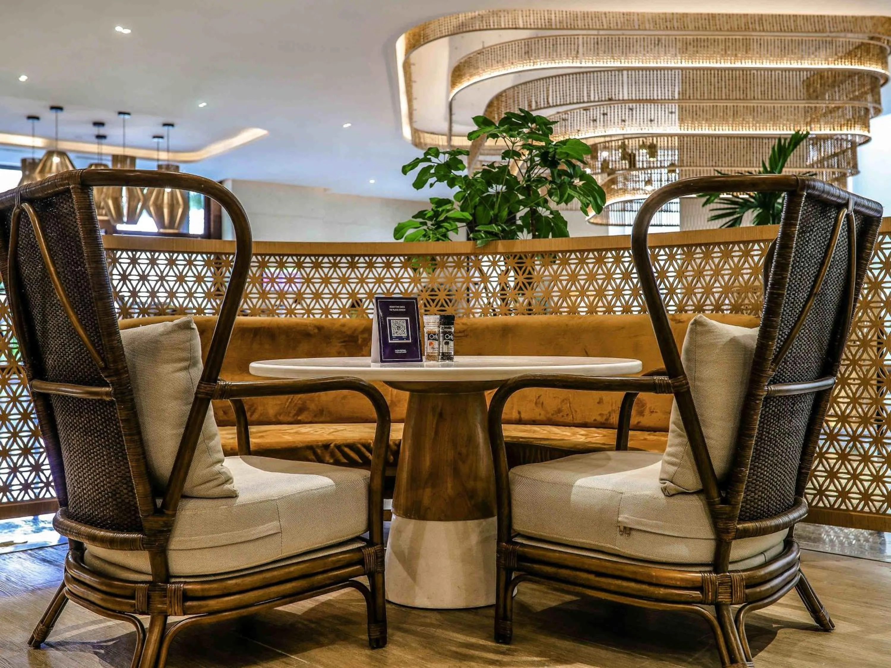 Lounge or bar in Novotel Hyderabad Airport