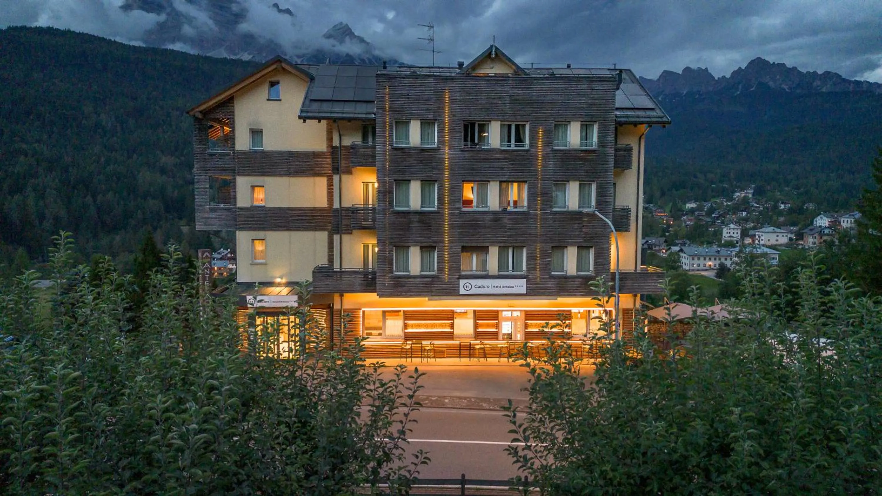 Property building in TH Cadore - Hotel Antelao