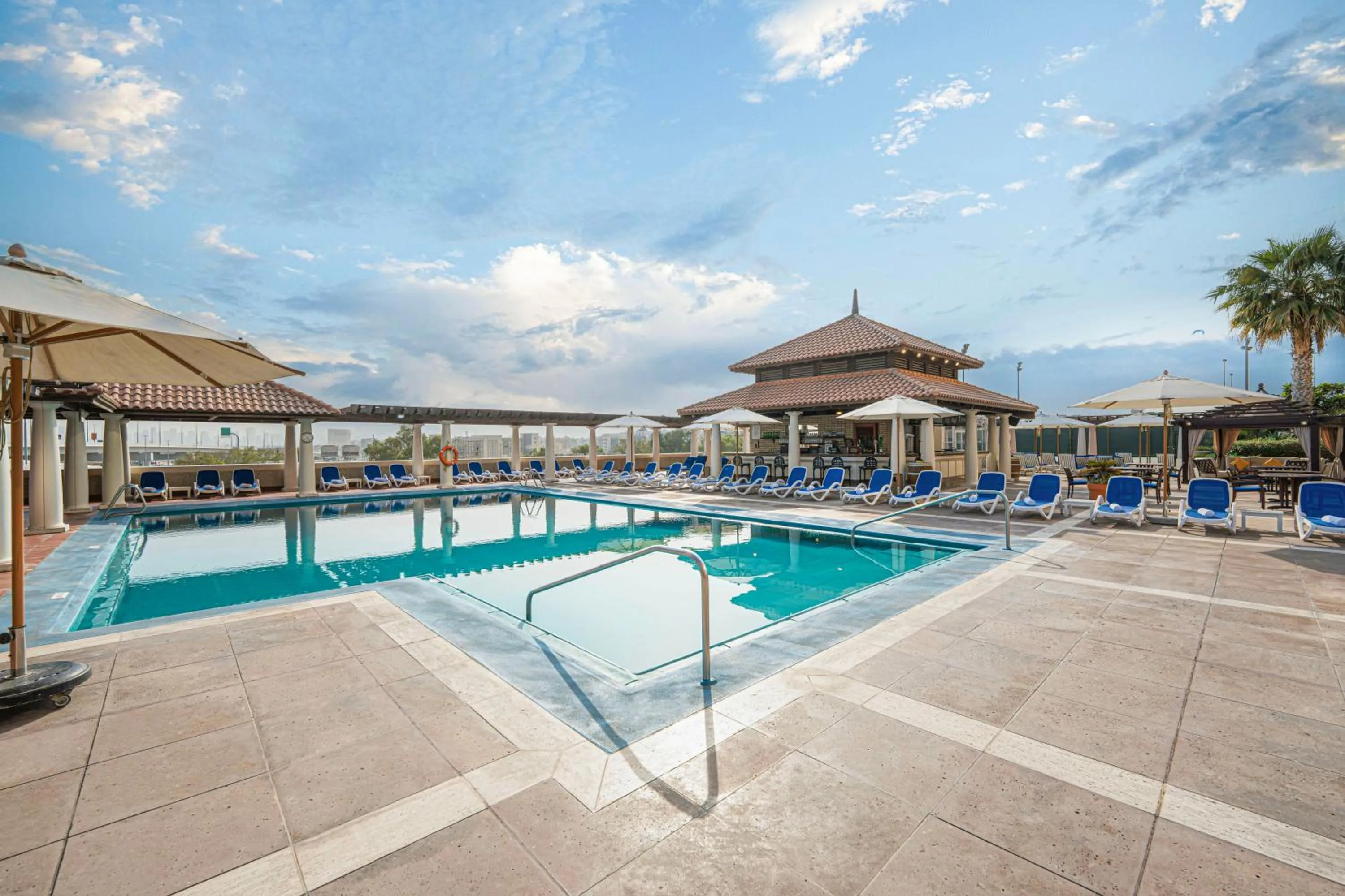 Swimming pool in Hyatt Regency Galleria Residence Dubai