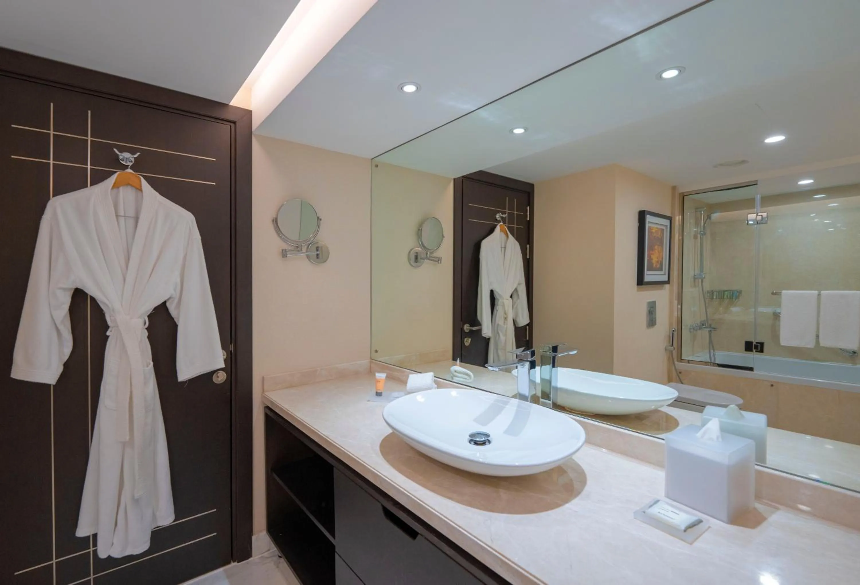 Bathroom in Hyatt Regency Galleria Residence Dubai