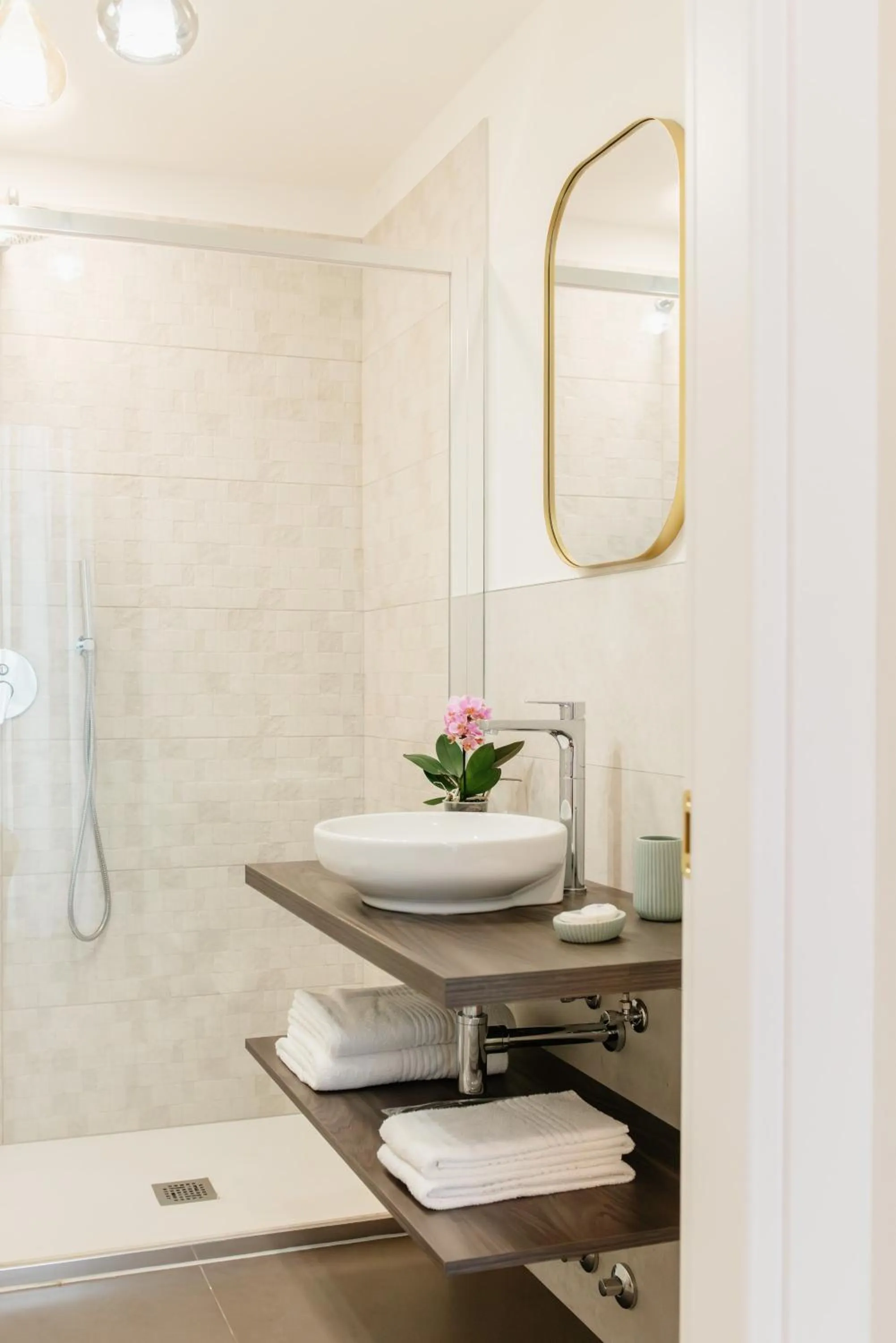 Shower in Hotel Due Palme