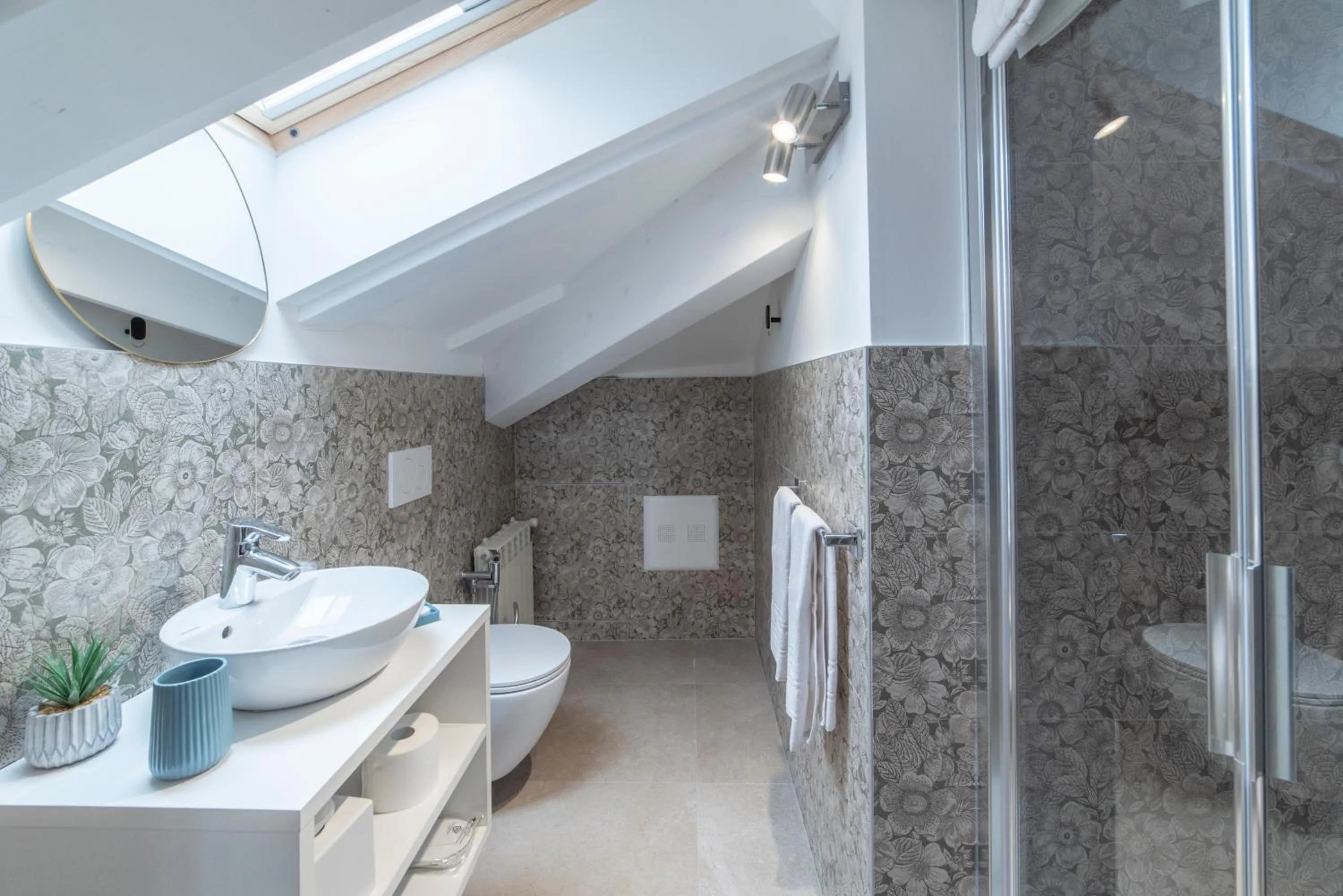 Shower in Hotel Due Palme