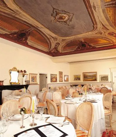 Restaurant/places to eat in Hotel Due Palme