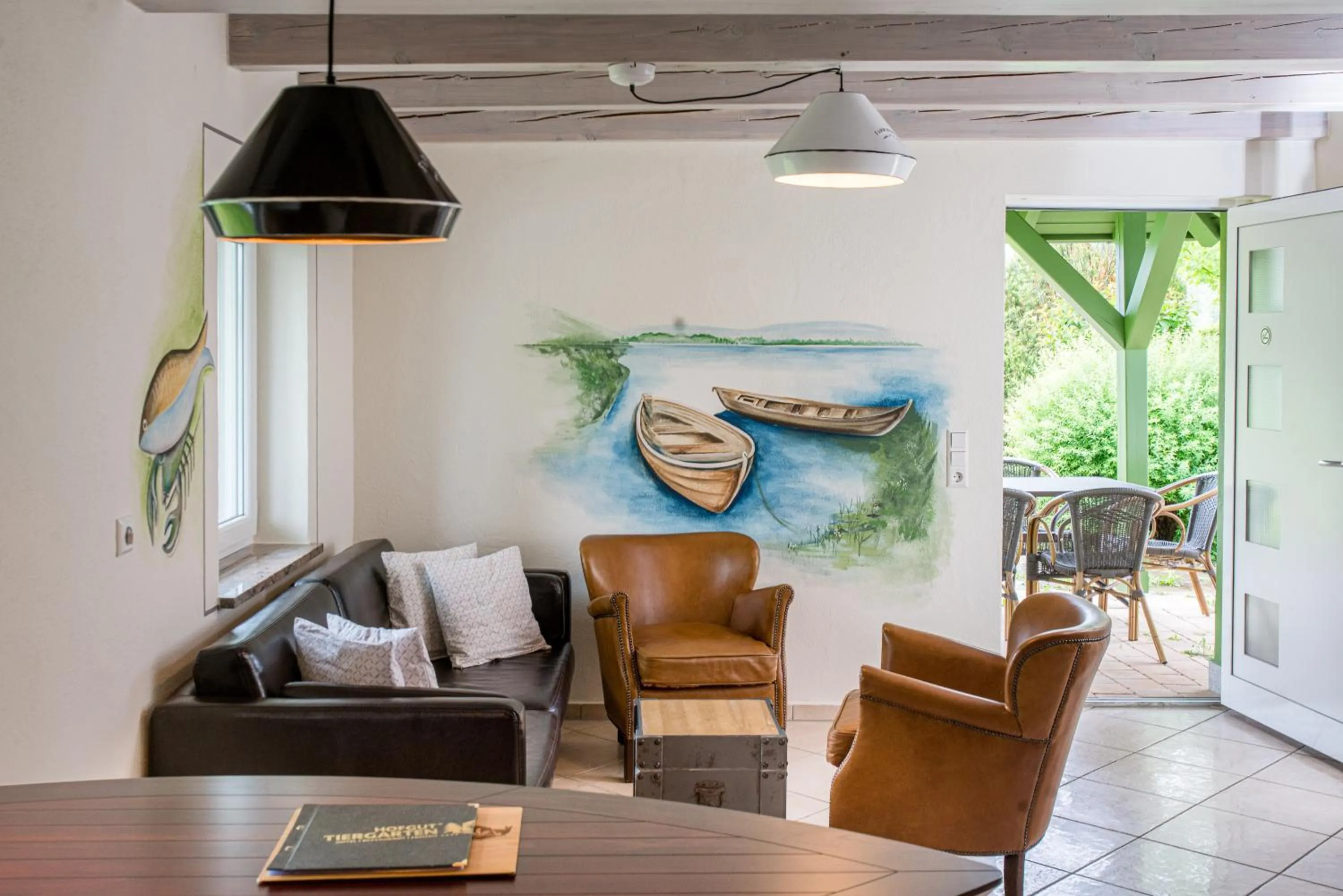 Living room in Hotel Hofgut Tiergarten