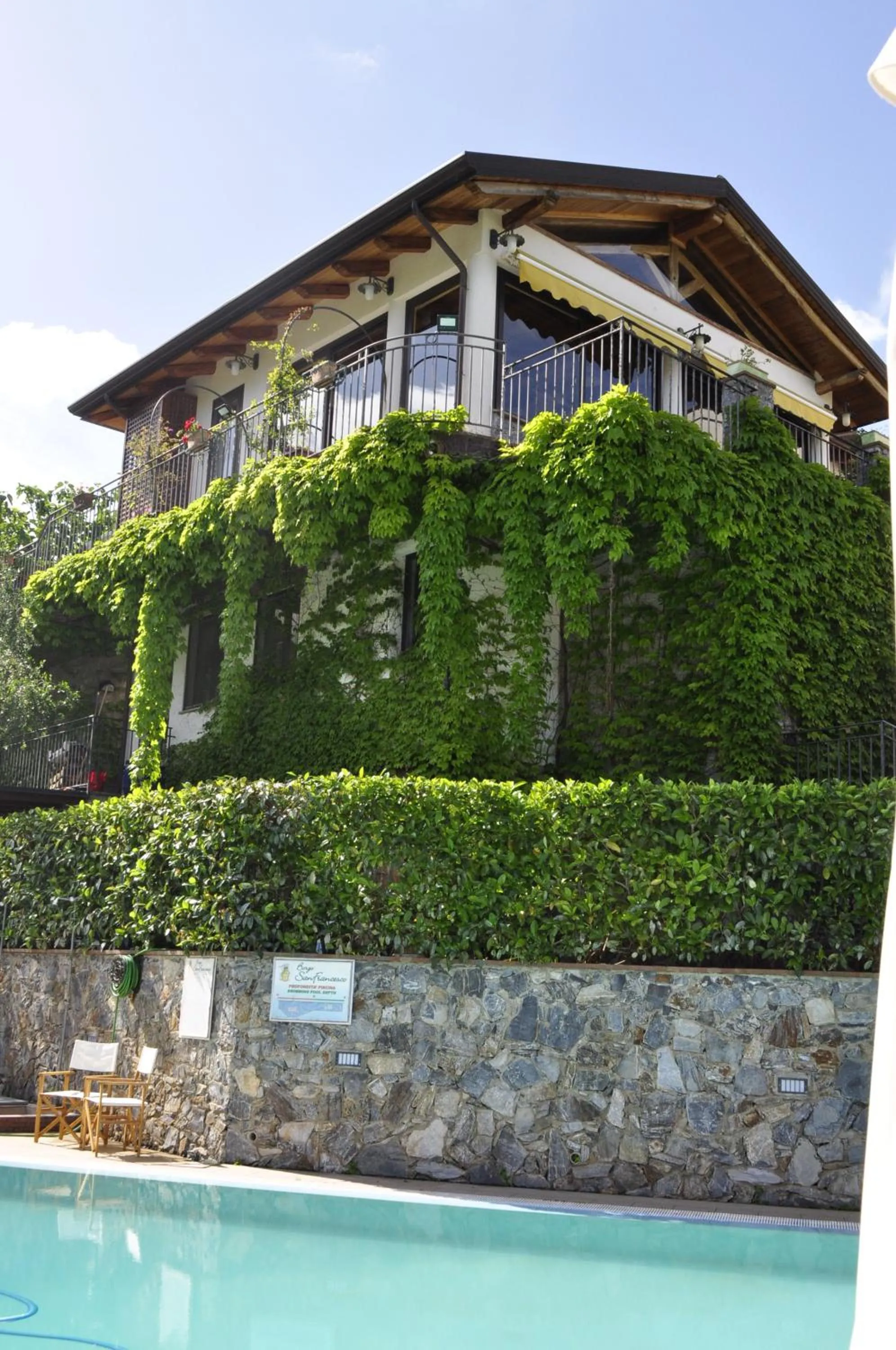 Property building in Borgo San Francesco