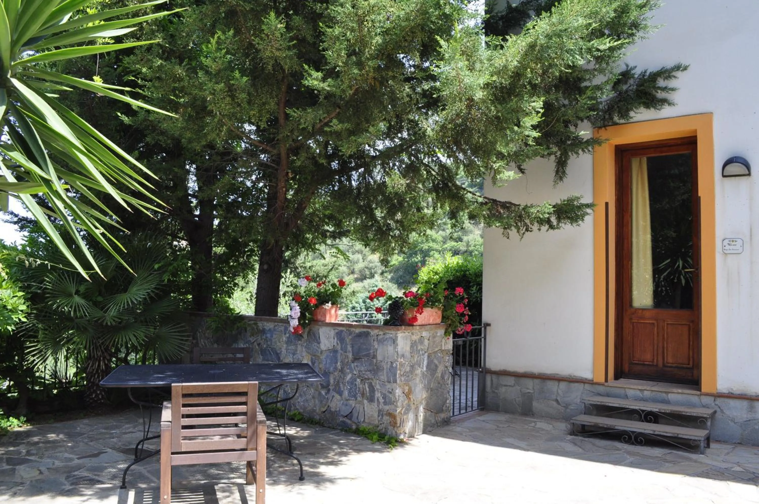 Property building in Borgo San Francesco