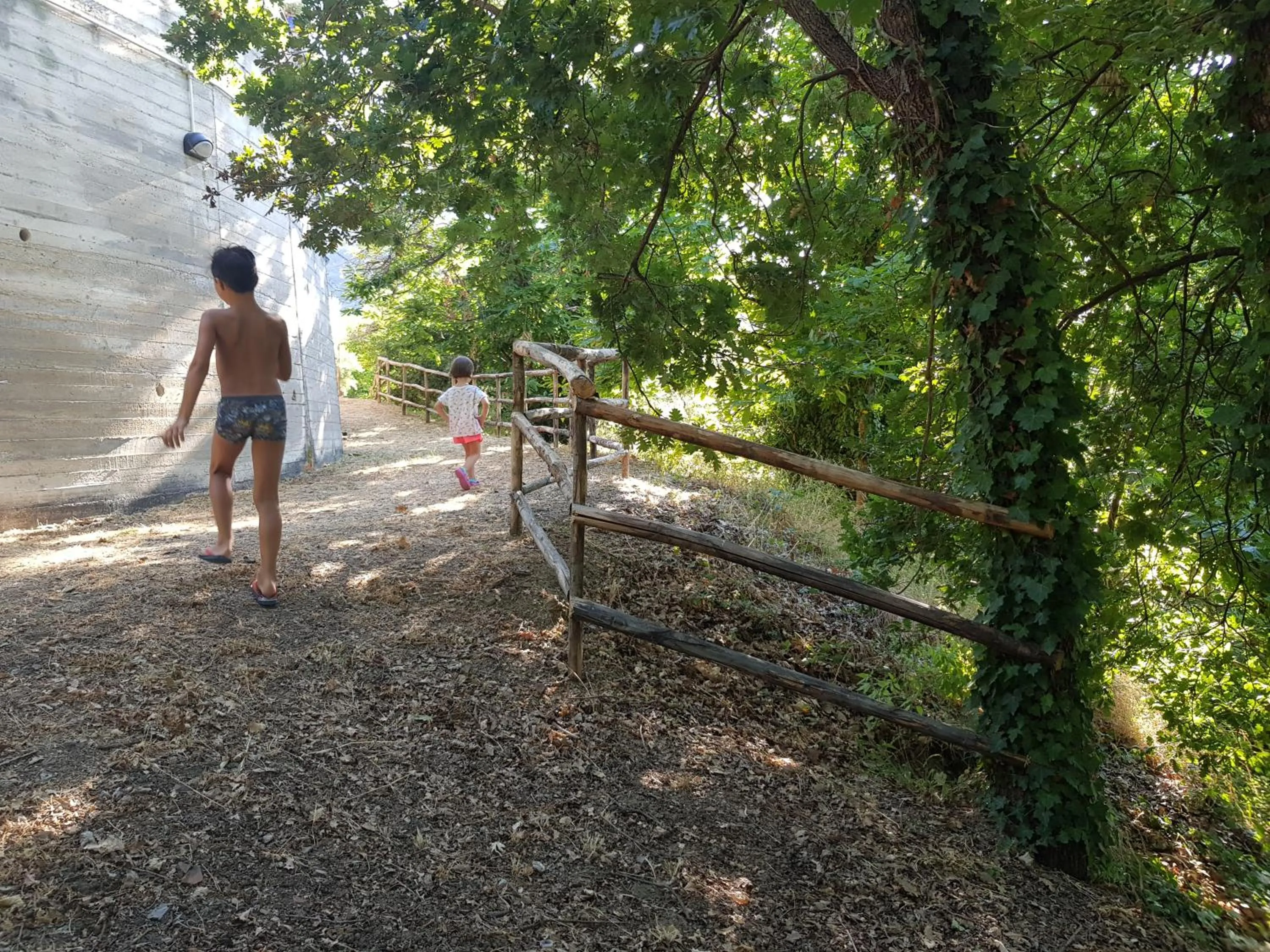 children in Borgo San Francesco