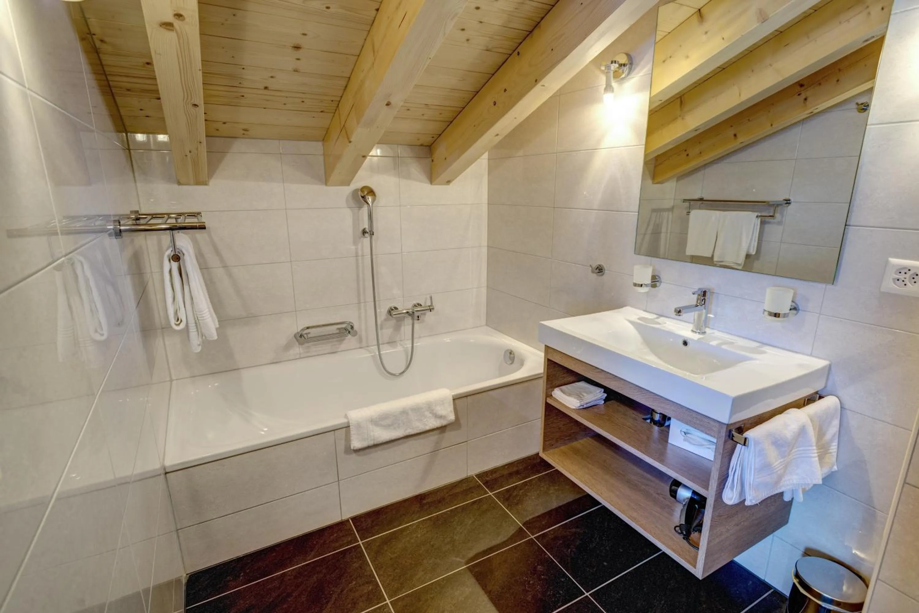 Bathroom in Hotel City