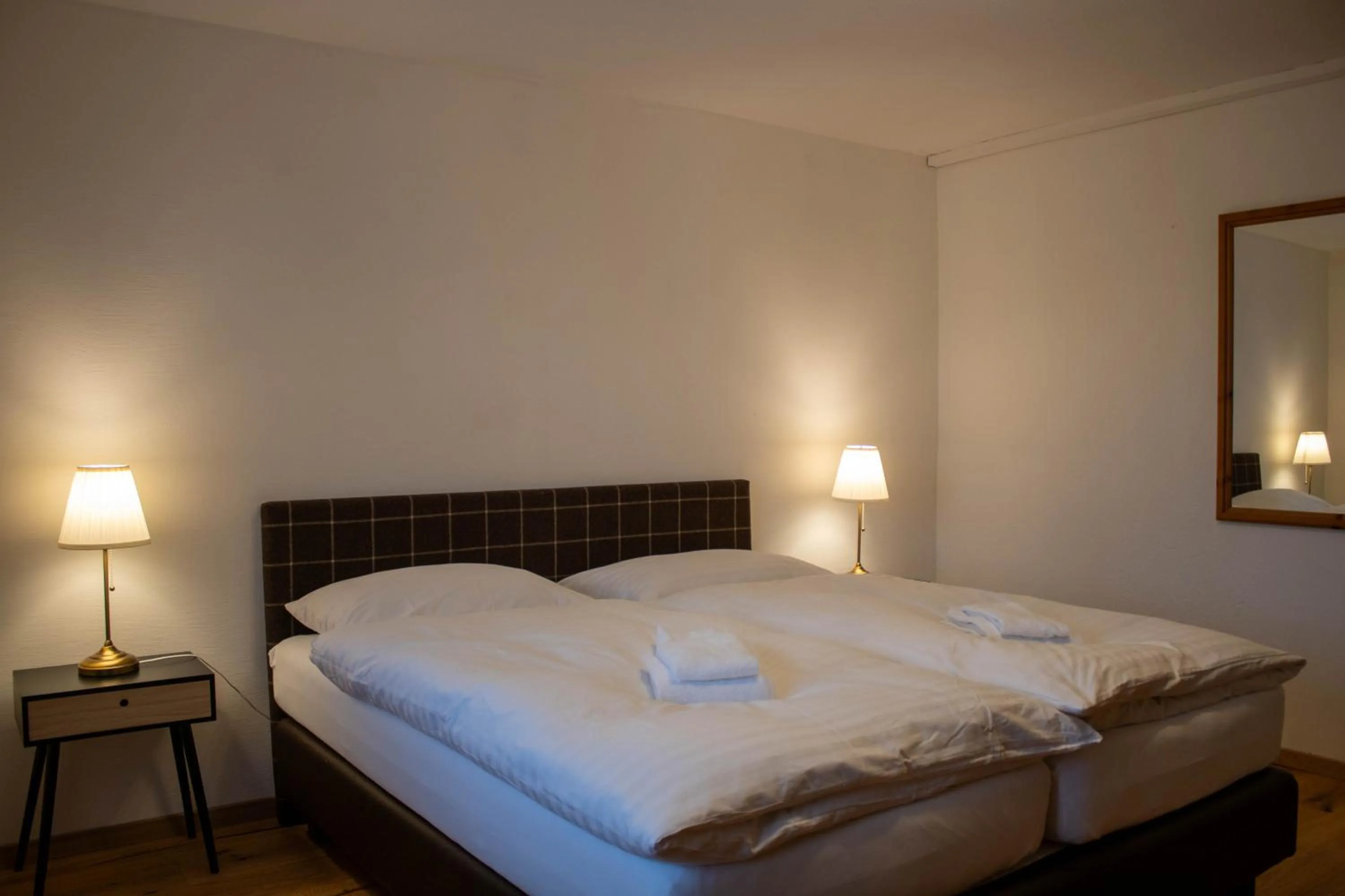 Bedroom, Bed in Madrisa Lodge