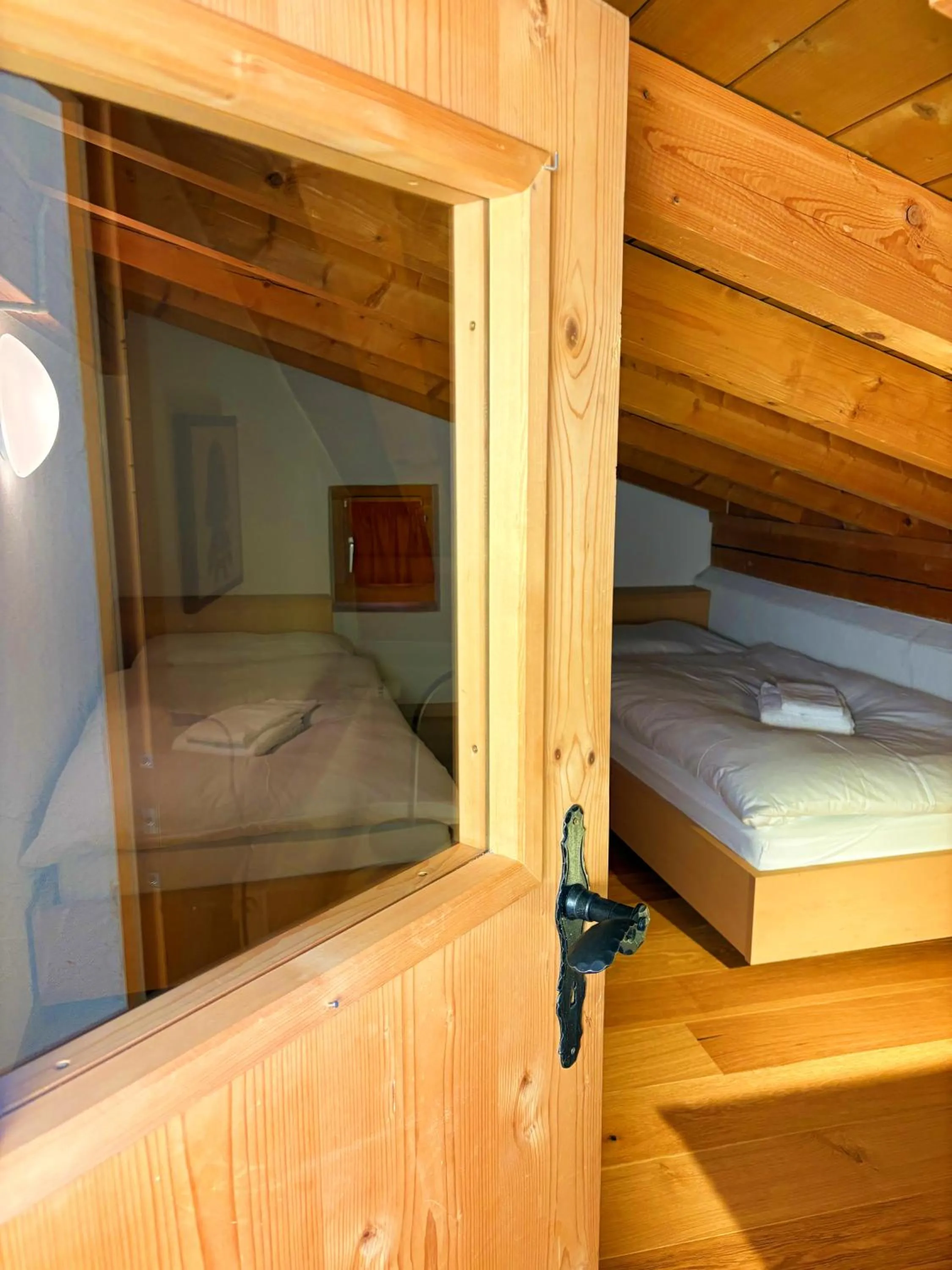 Photo of the whole room, Bed in Madrisa Lodge