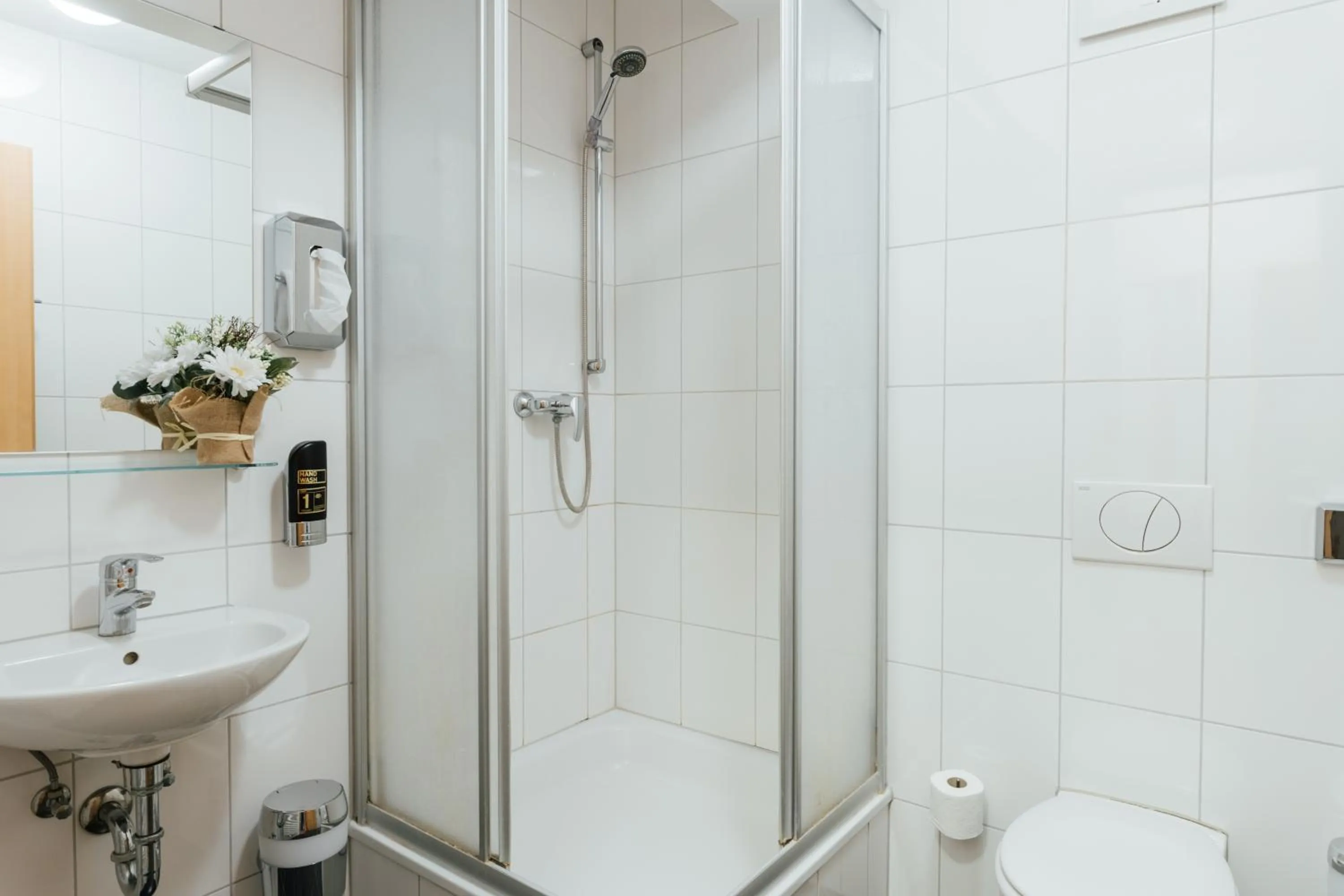 Shower in Hotel Andra München