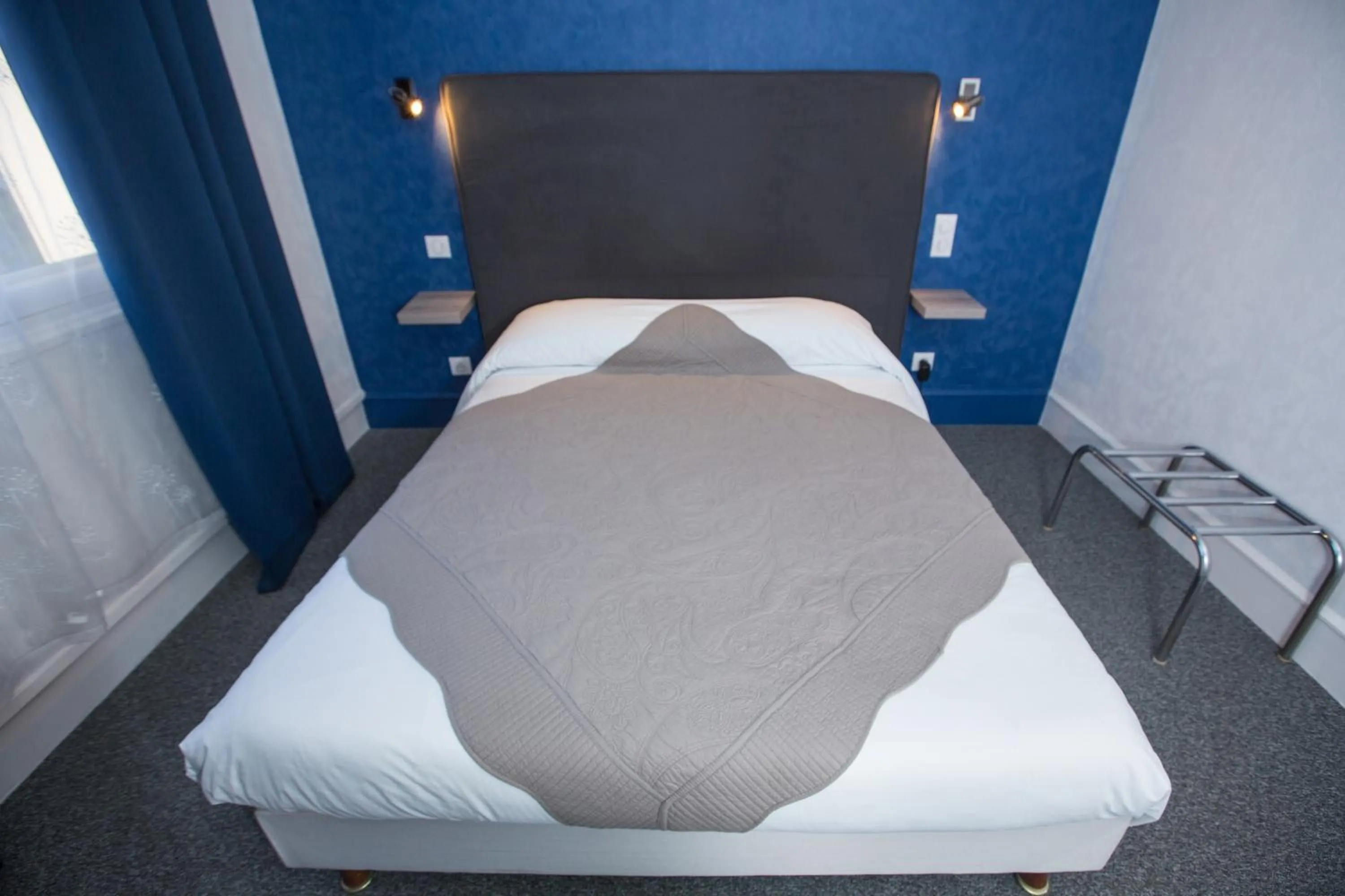 Bed in Brit Hotel Terminus