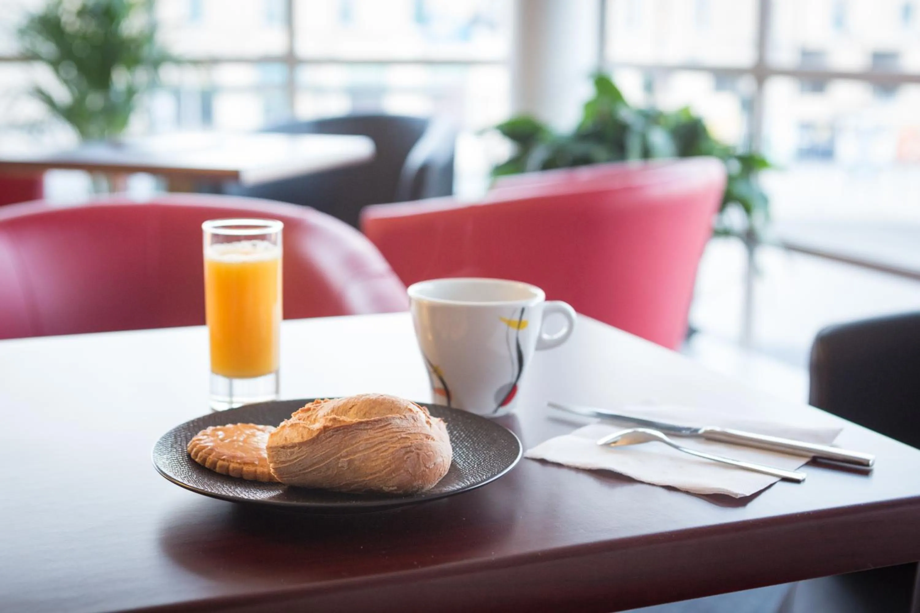 Breakfast in Brit Hotel Terminus
