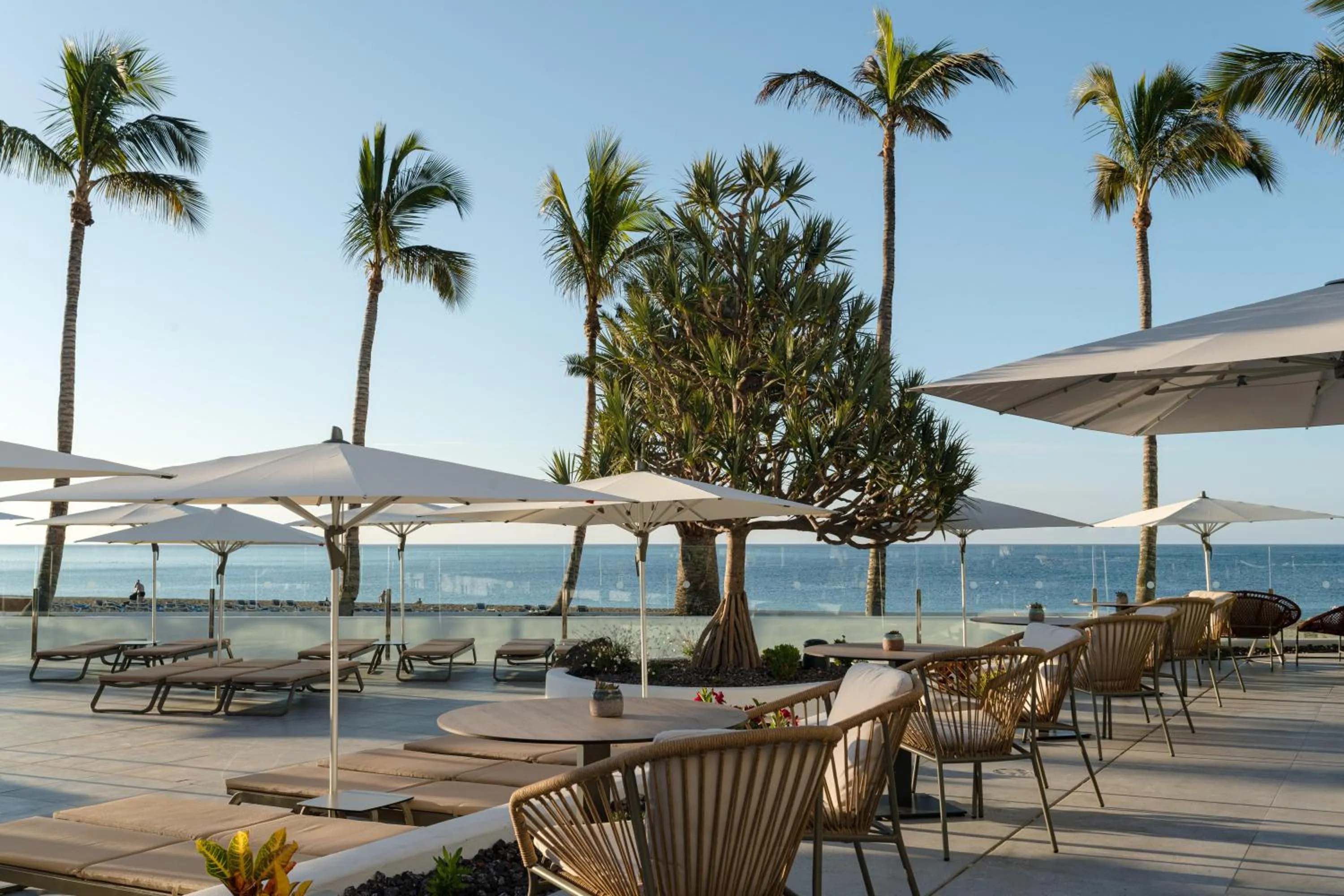 Swimming pool in Plus Fariones Suite Hotel