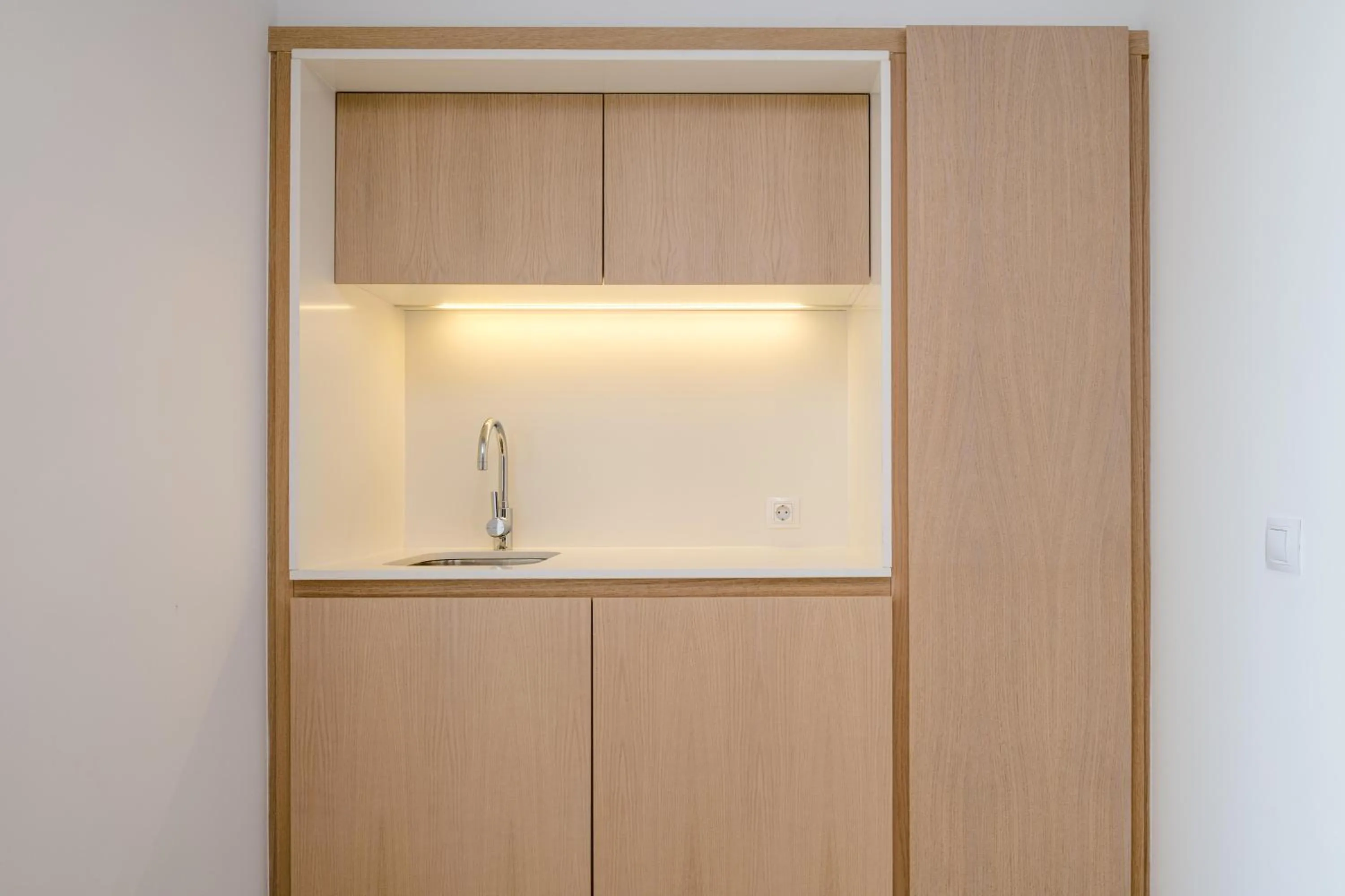 Photo of the whole room in Plus Fariones Suite Hotel