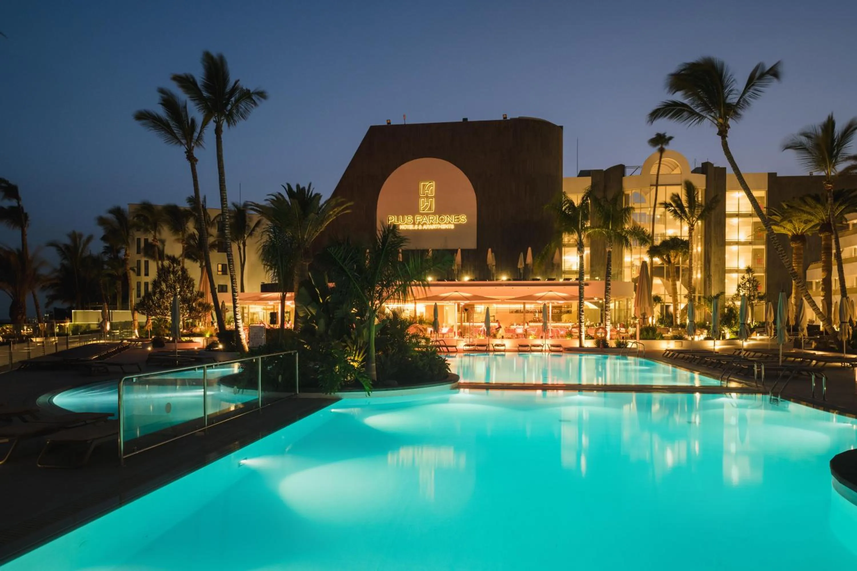 Swimming pool in Plus Fariones Suite Hotel