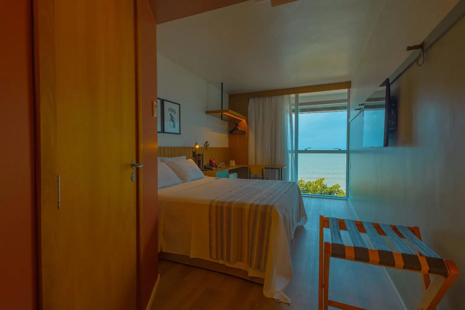 Bed in Verdegreen Hotel