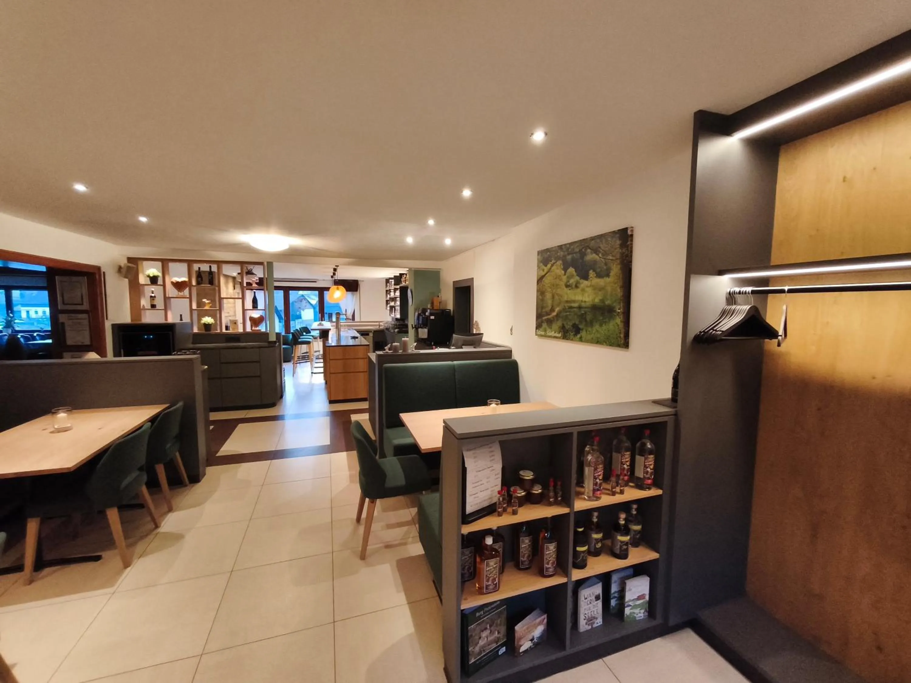 Restaurant/places to eat in Hotel Grüner Baum mit Restaurant & Wellness