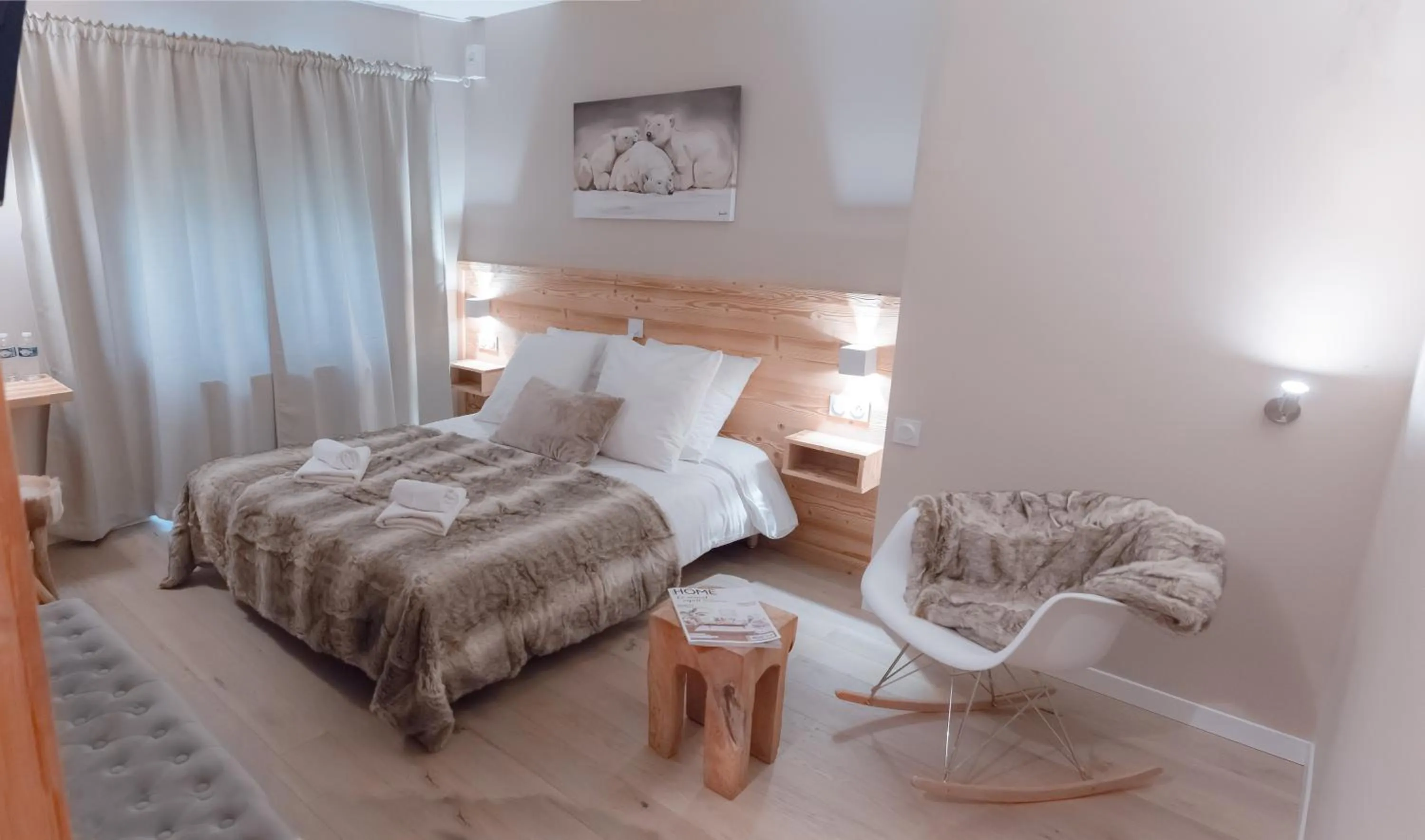 Bed in Hotel Les Flocons