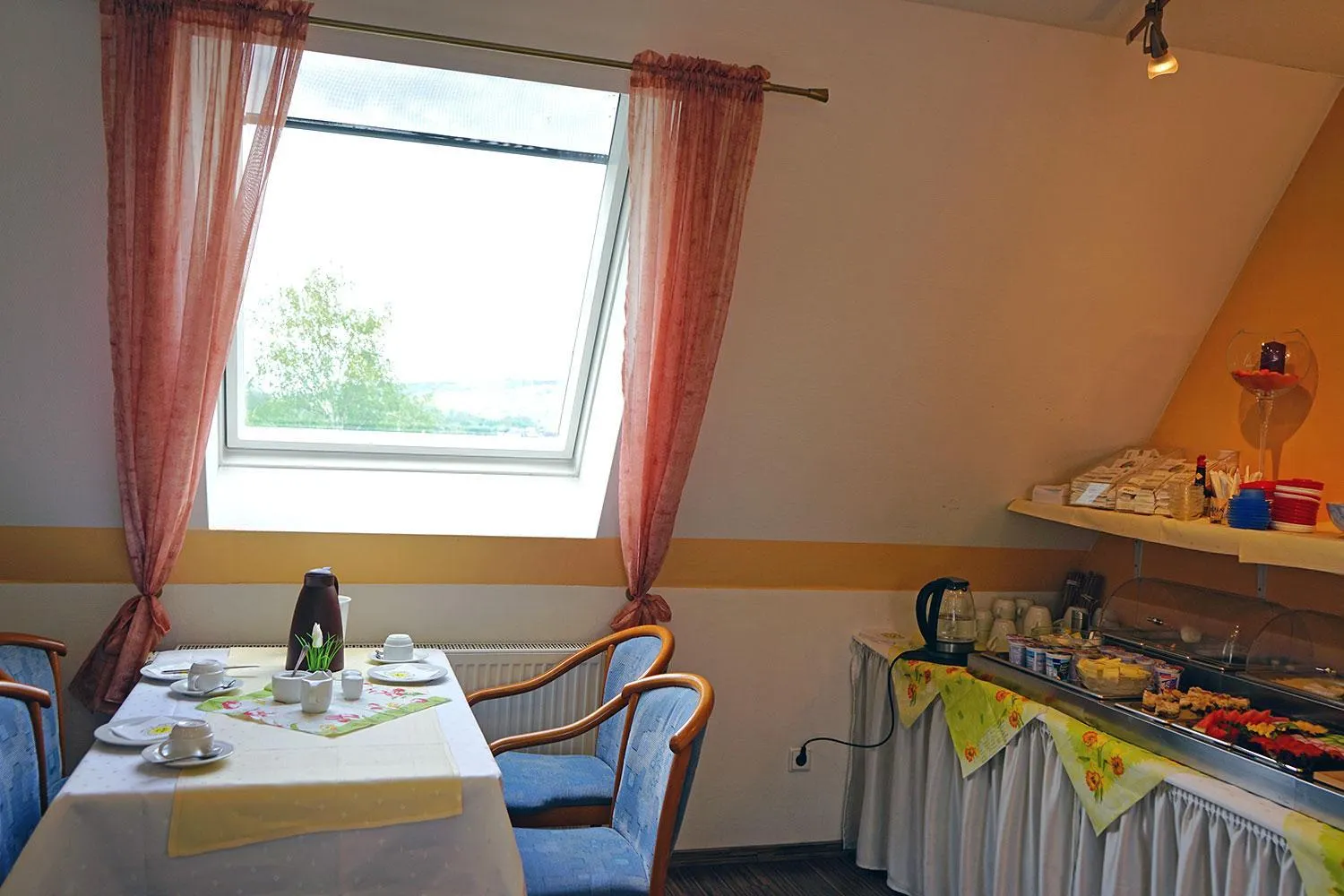 Food and drinks in City Hotel Mark Michelstadt