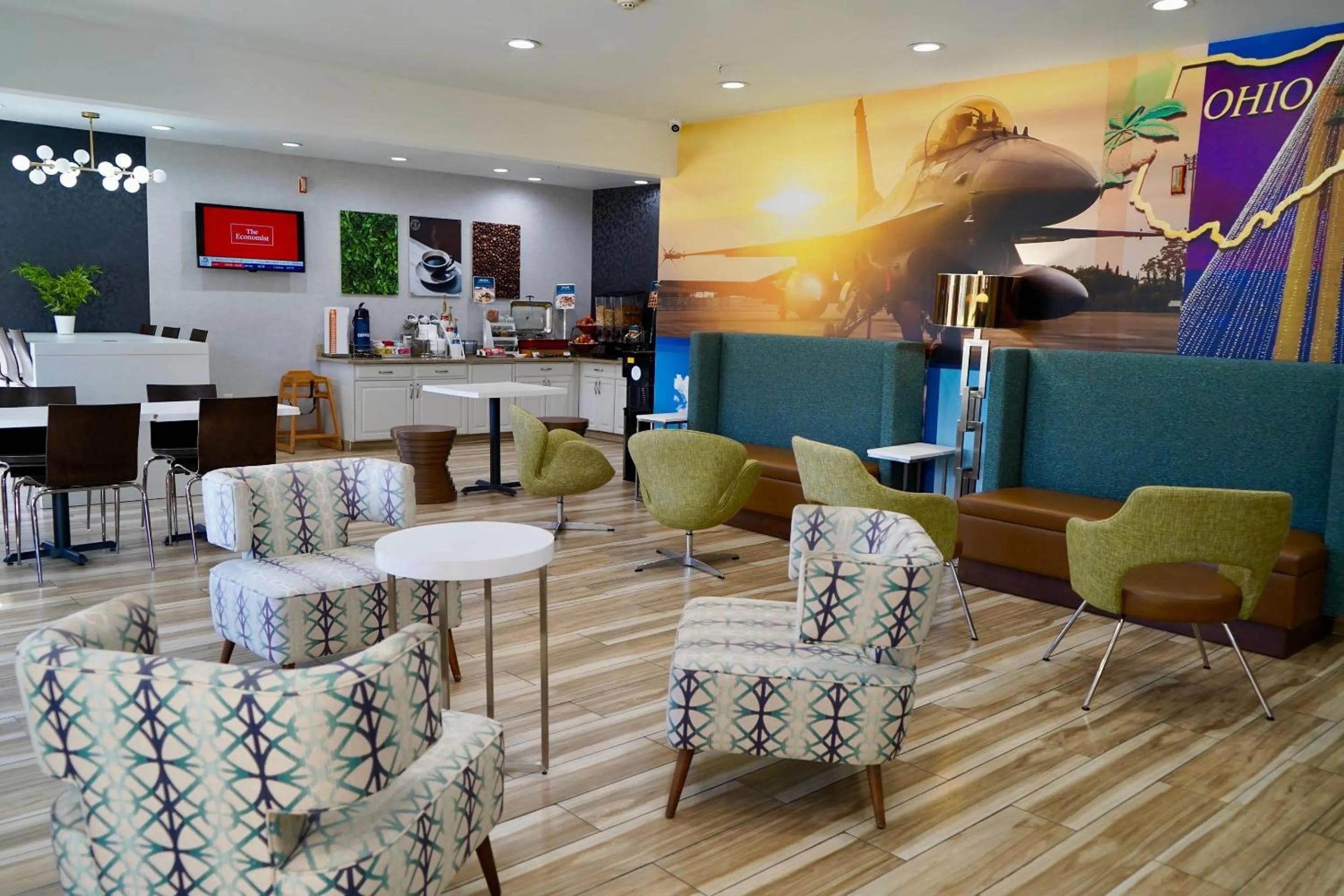 Breakfast in Clarion Inn Fairborn - Dayton near Wright Patterson