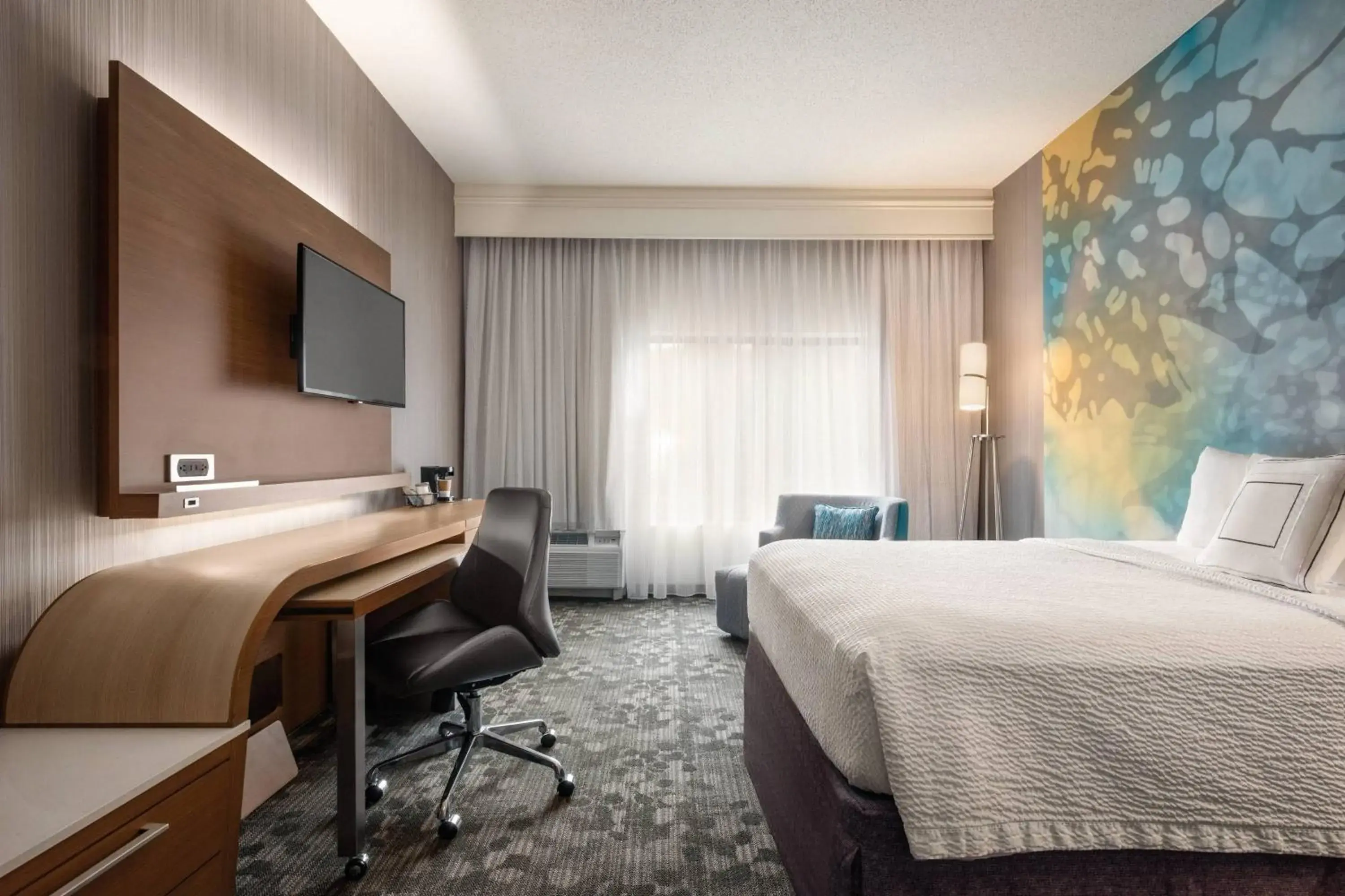Guest room, 1 Queen in Courtyard by Marriott Dayton North Guest room, 1 Queen in Courtyard by Marriott Dayton North