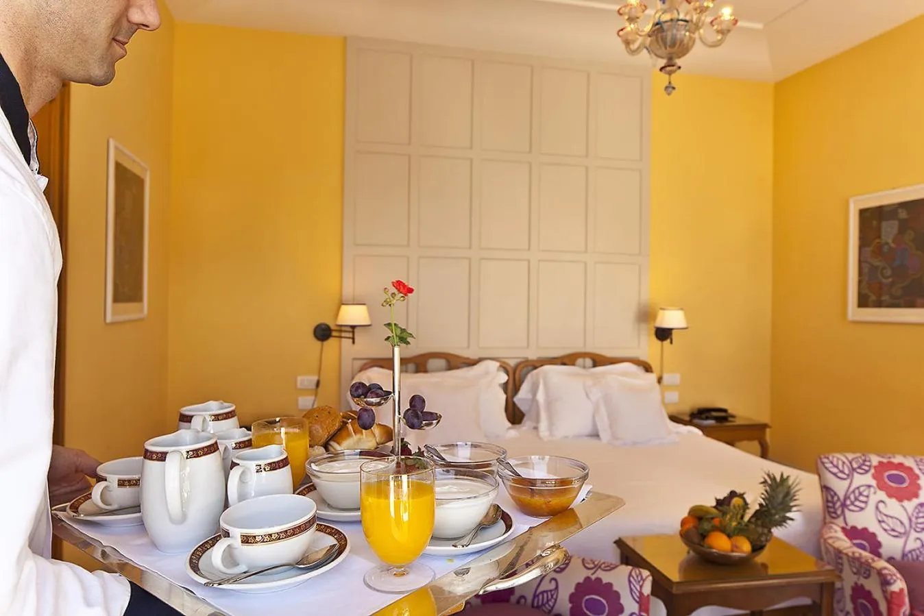 Bed in Regina Isabella-Resort Spa Restaurant