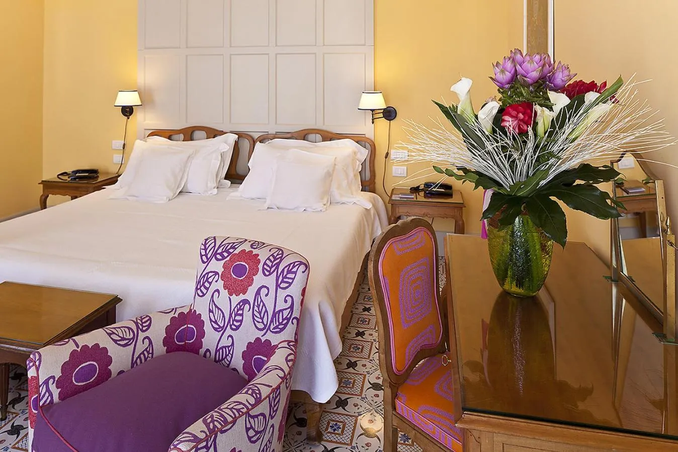 Bed in Regina Isabella-Resort Spa Restaurant