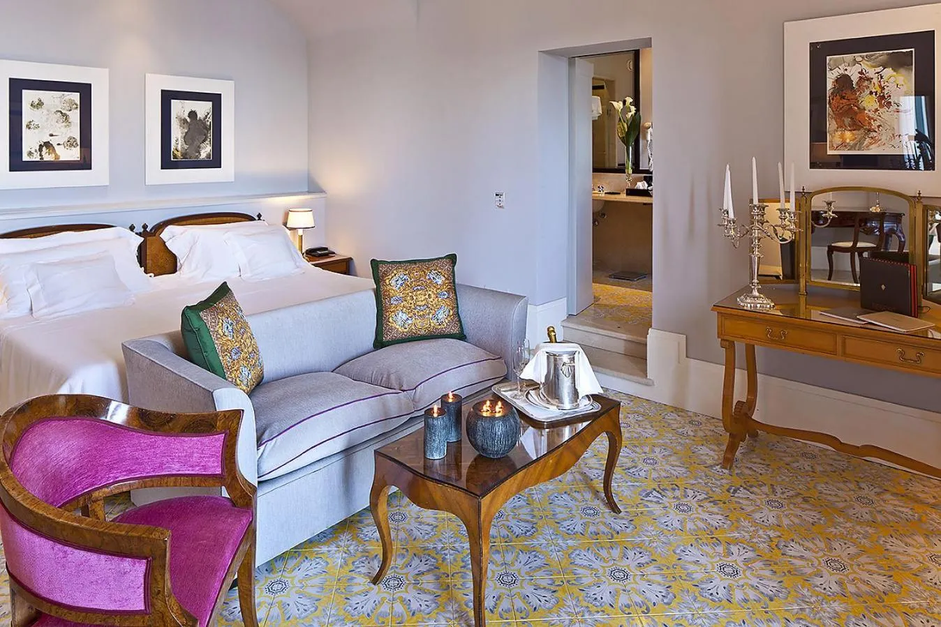 Bed in Regina Isabella-Resort Spa Restaurant