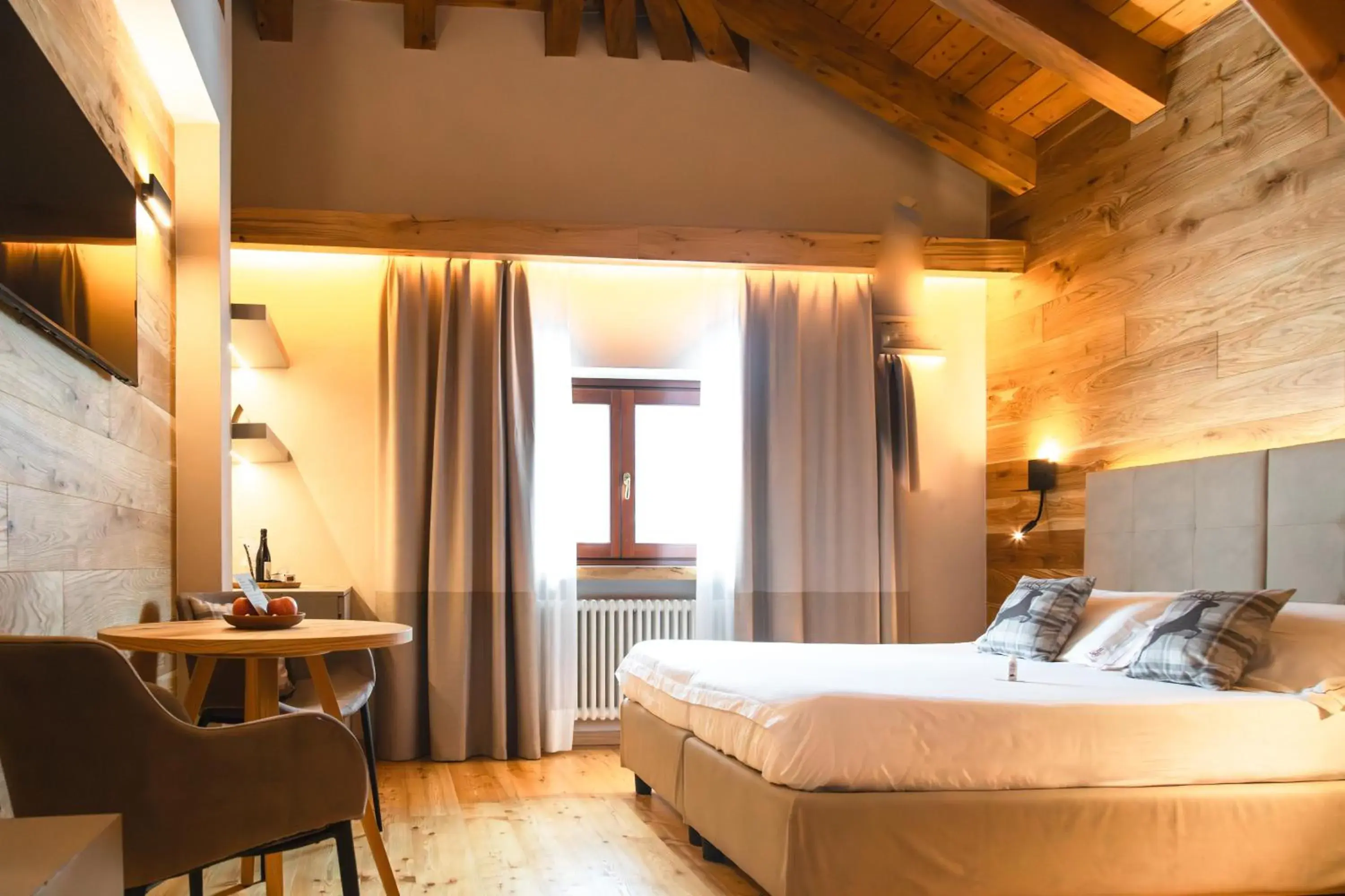 Deluxe Double Room with Bath in Hotel Relais Des Glaciers - Adults Only Deluxe Double Room with Bath in Hotel Relais Des Glaciers - Adults Only