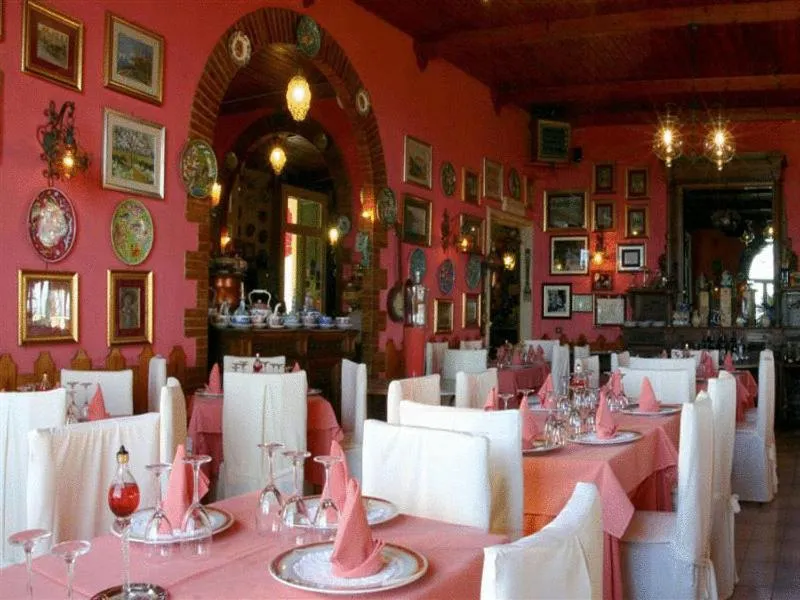 Restaurant/places to eat in Hotel Villa Pina Antico Francischiello