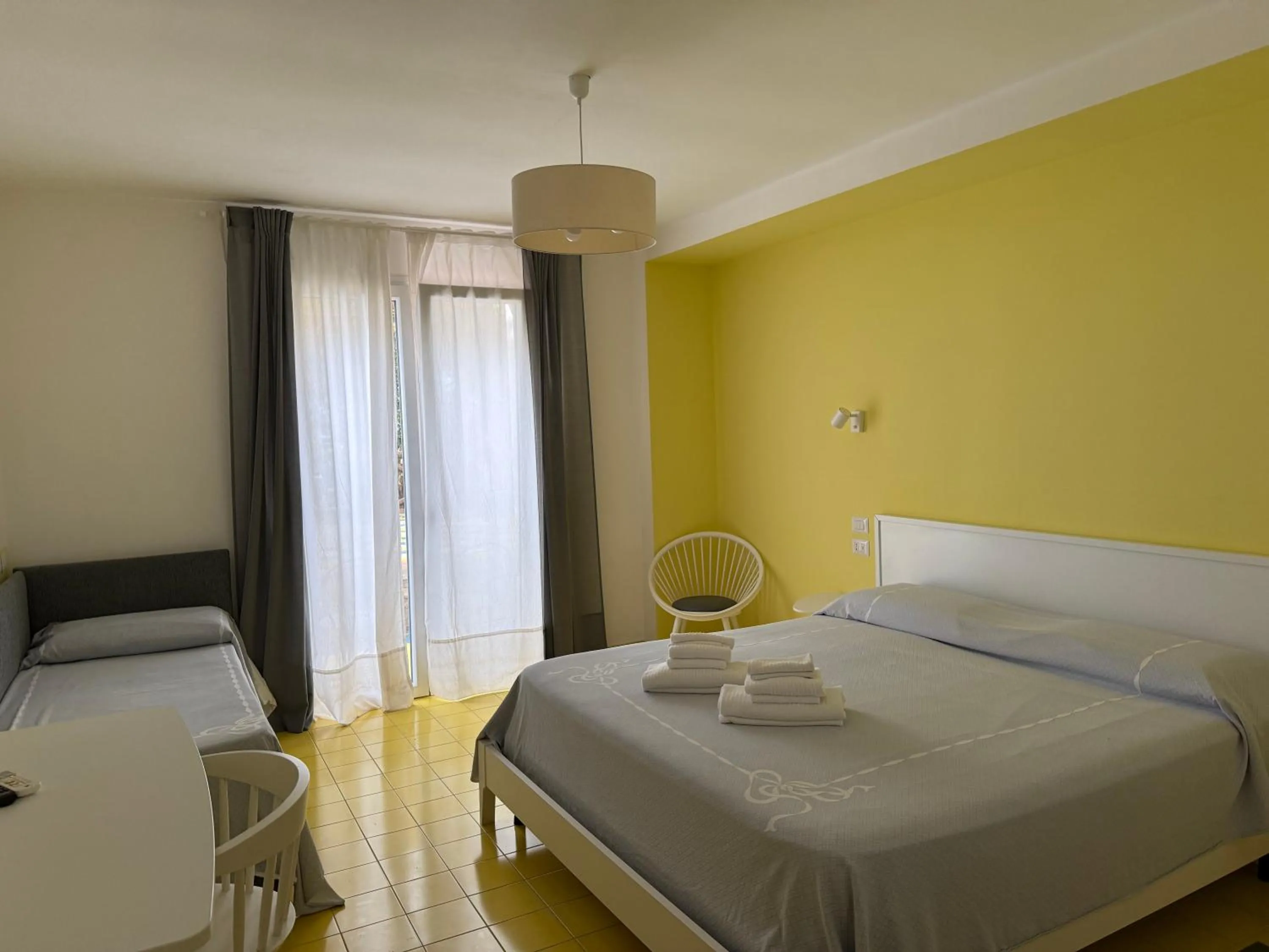 Bedroom, Bed in Hotel Villa Pina Antico Francischiello