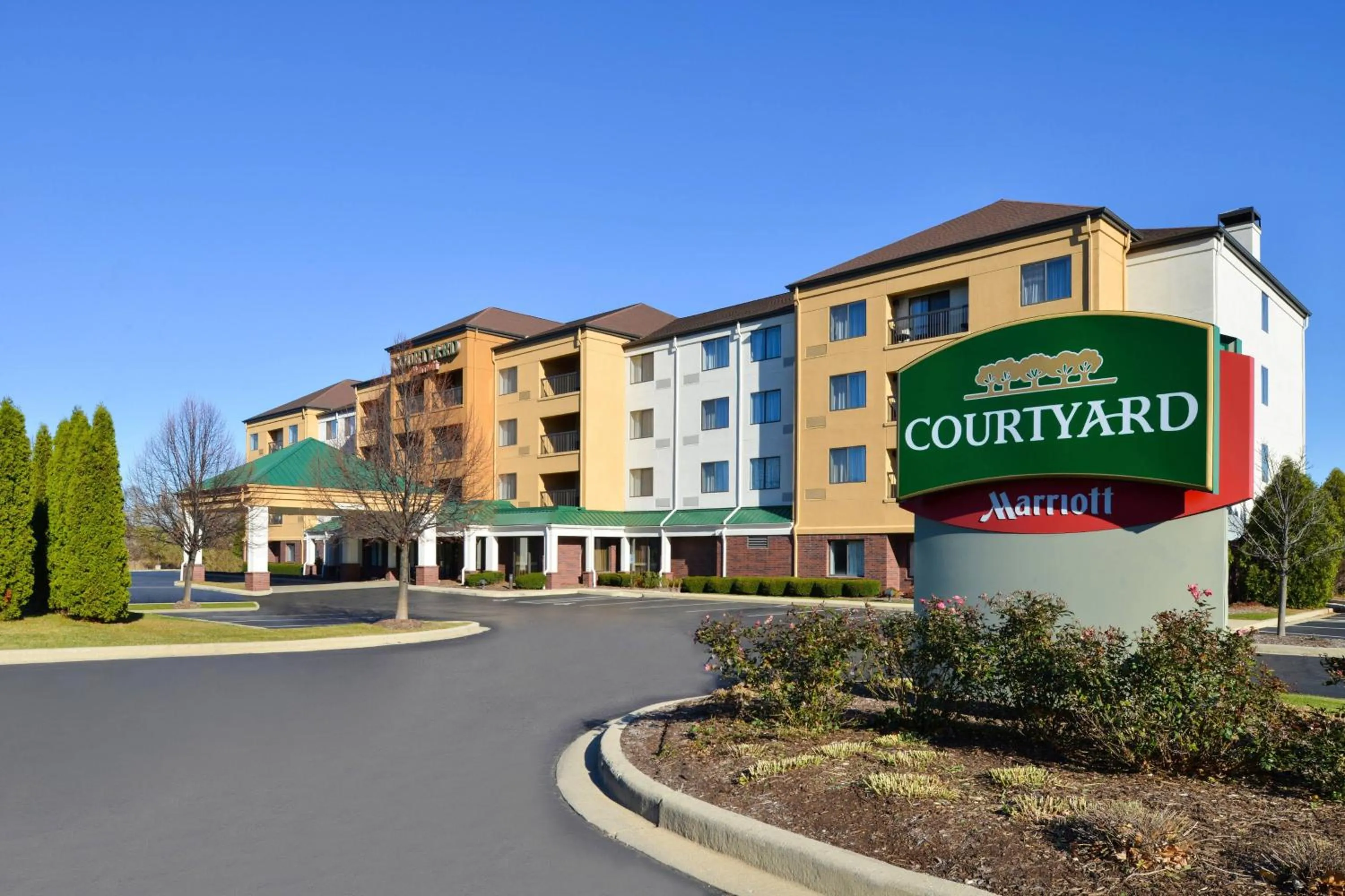 Property building in Courtyard by Marriott Milwaukee North/Brown Deer